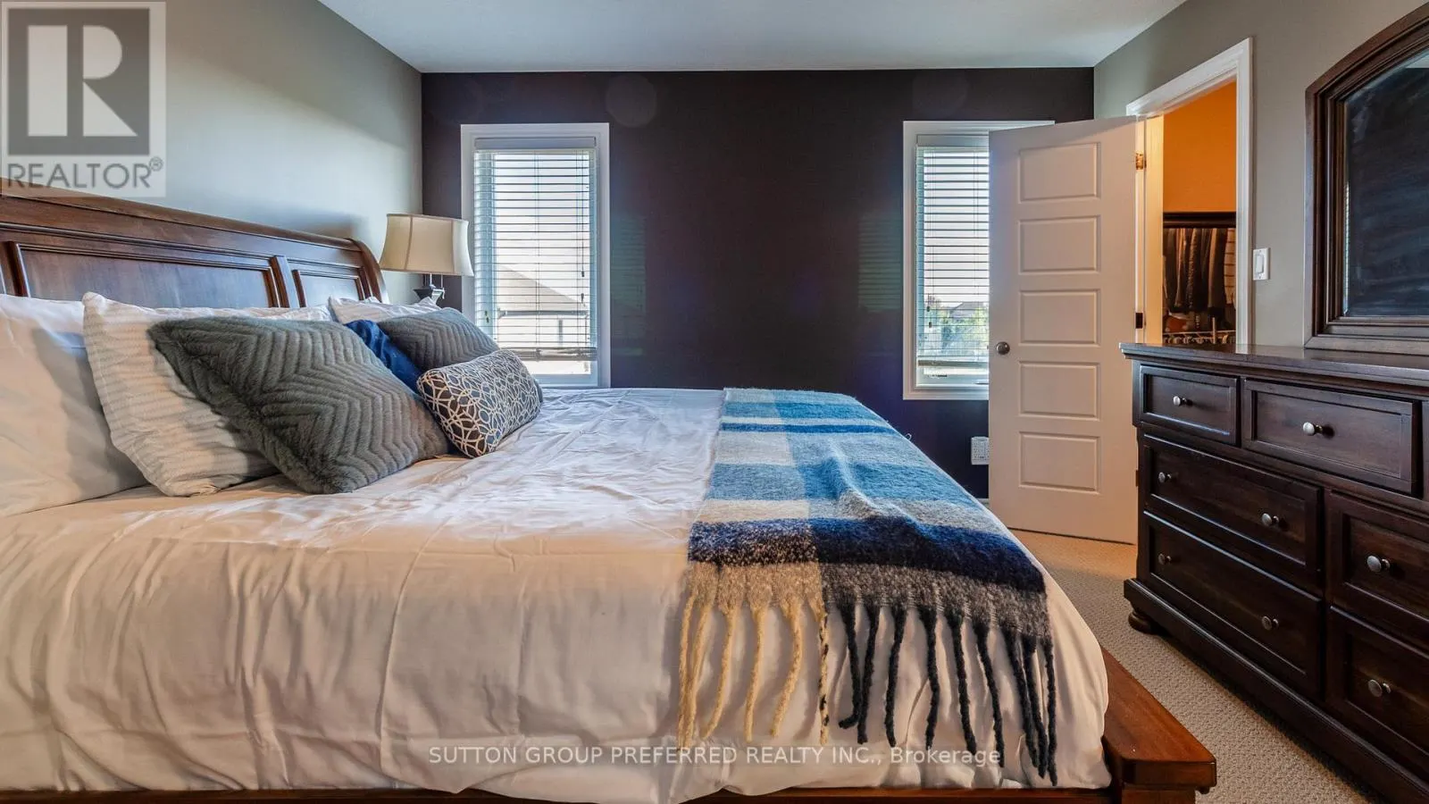 1211 OAKCROSSING ROAD