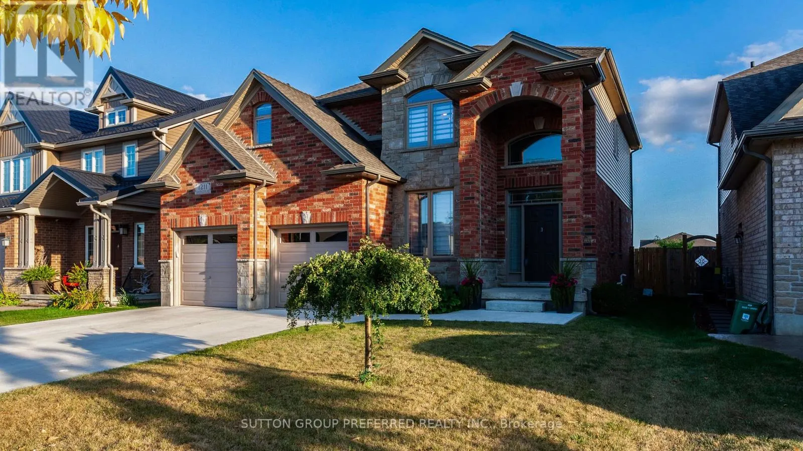 1211 OAKCROSSING ROAD