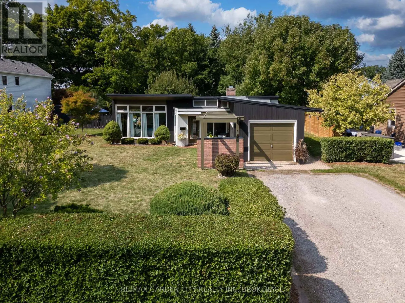 46 HENLEY DRIVE