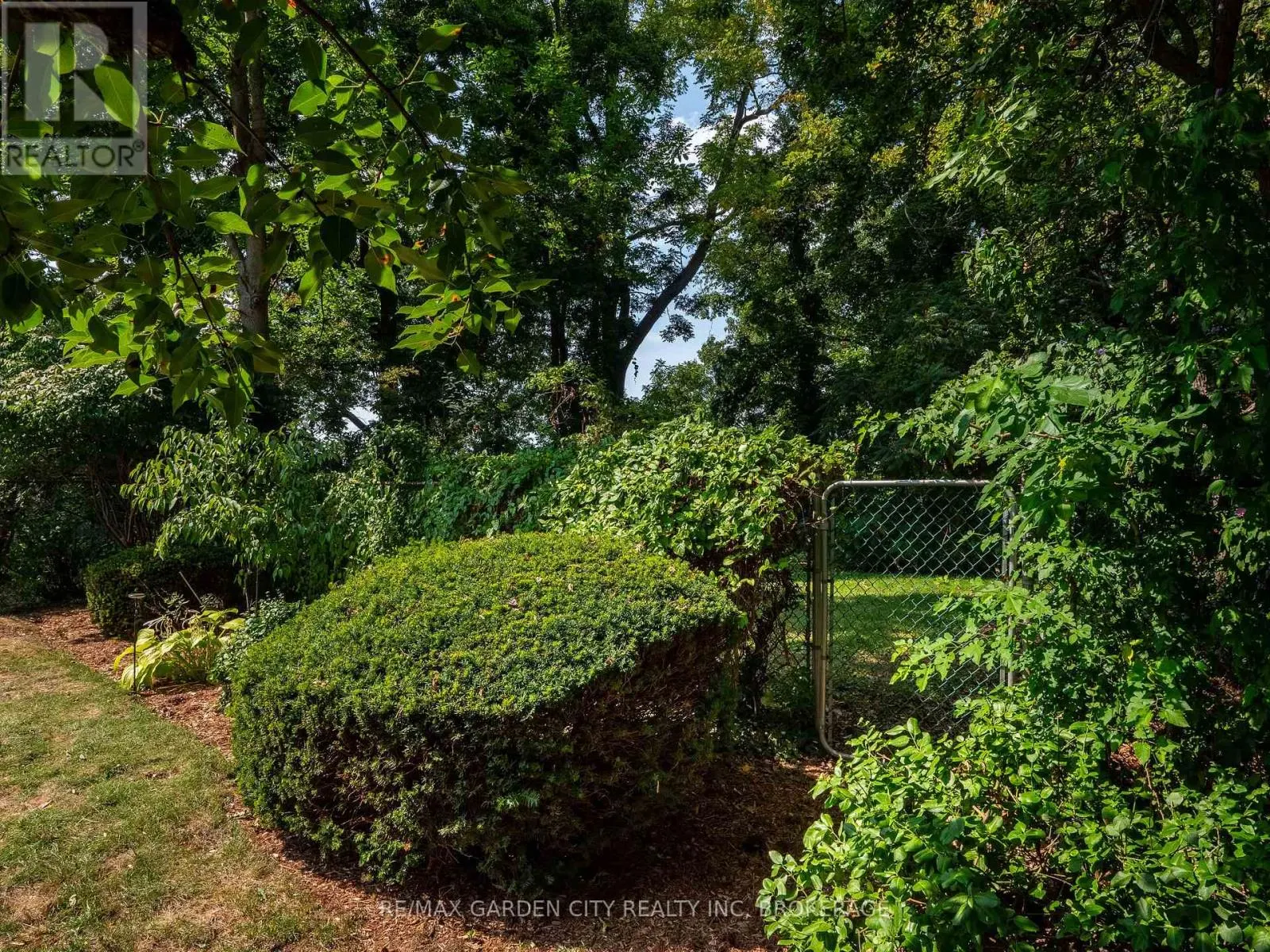 46 HENLEY DRIVE