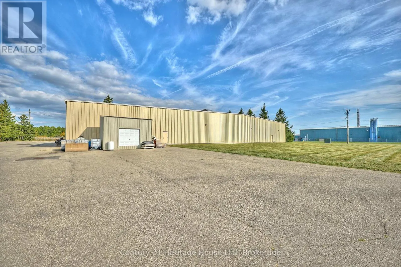 1767 PETTIT ROAD