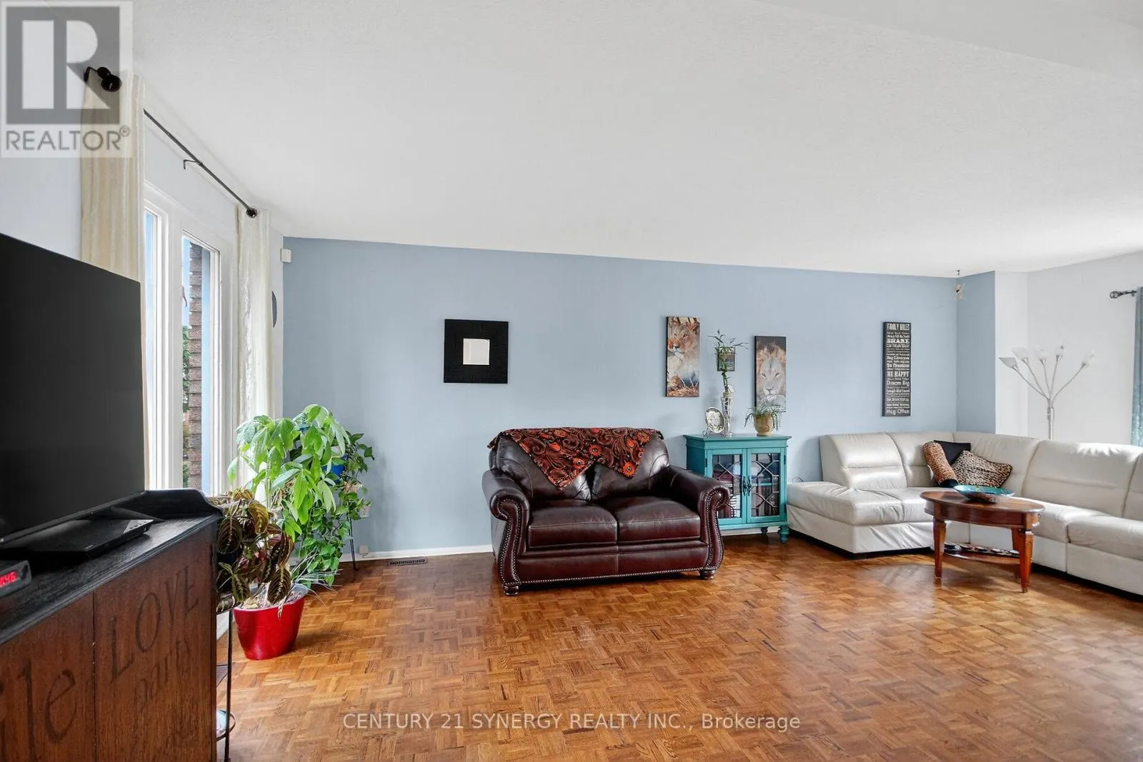 61 FIELDGATE DRIVE