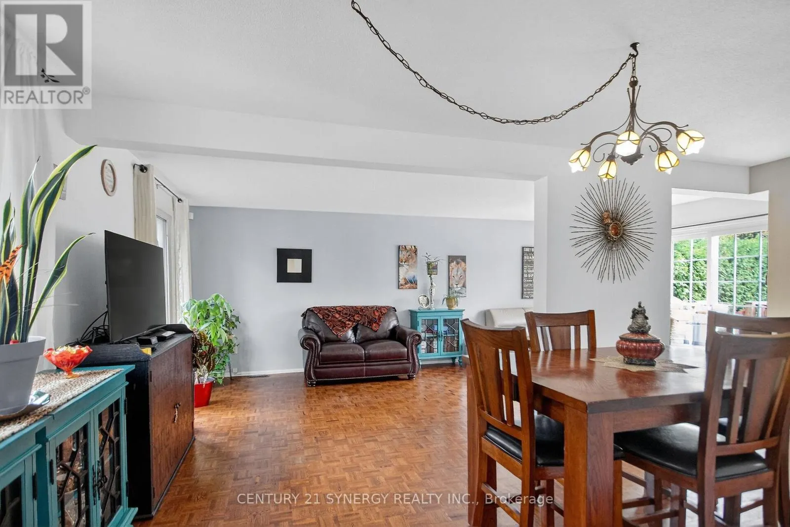 61 FIELDGATE DRIVE