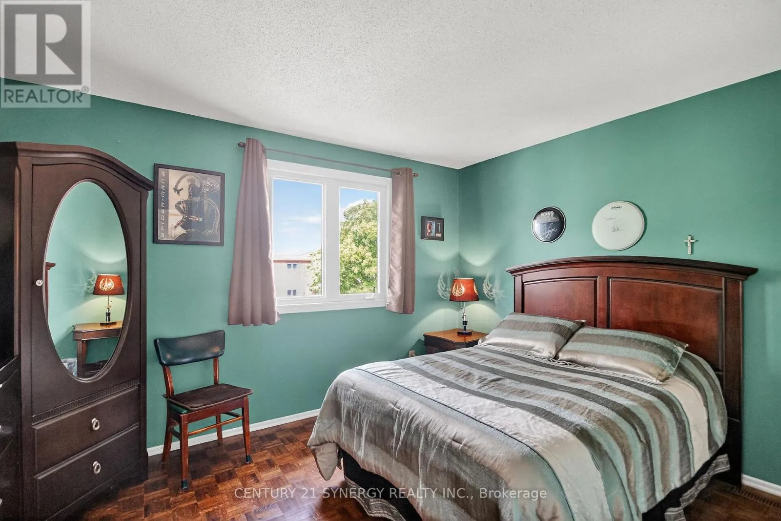 61 FIELDGATE DRIVE