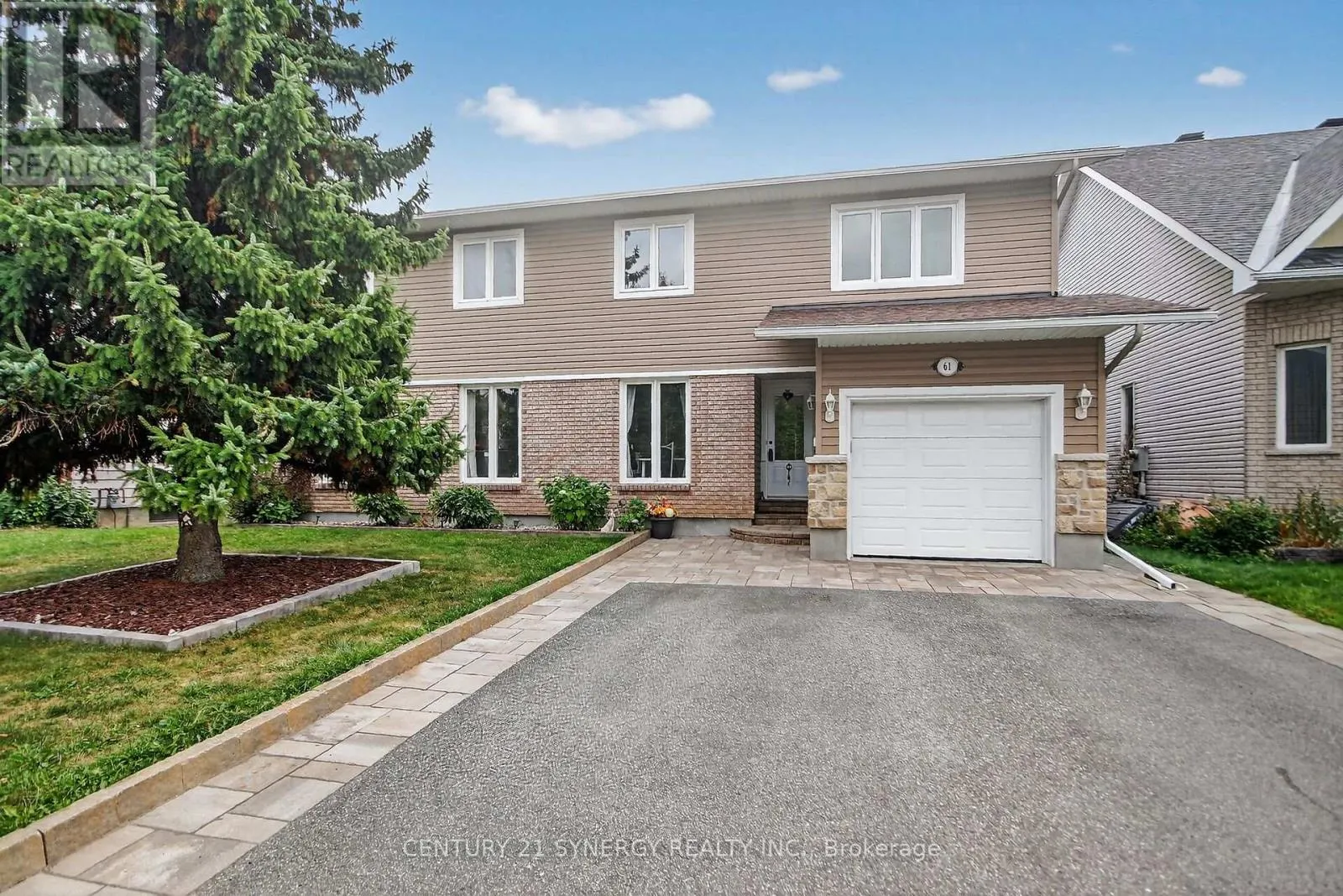 61 FIELDGATE DRIVE