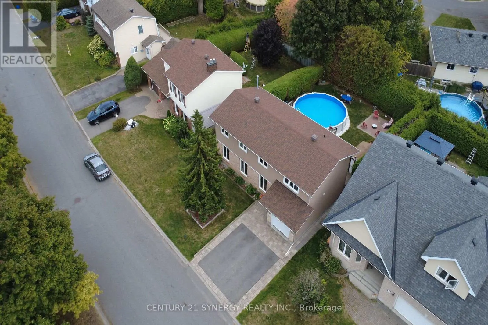 61 FIELDGATE DRIVE