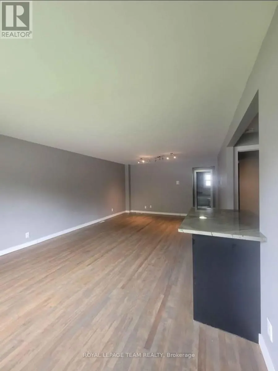 726 CUMMINGS AVENUE