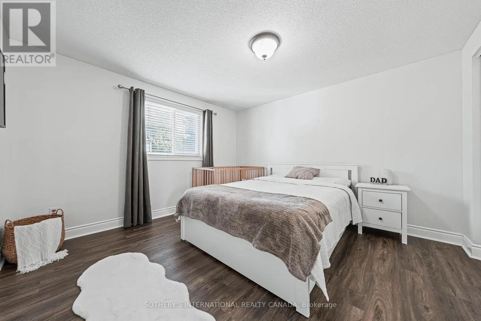 64 GLENBROOK CRESCENT