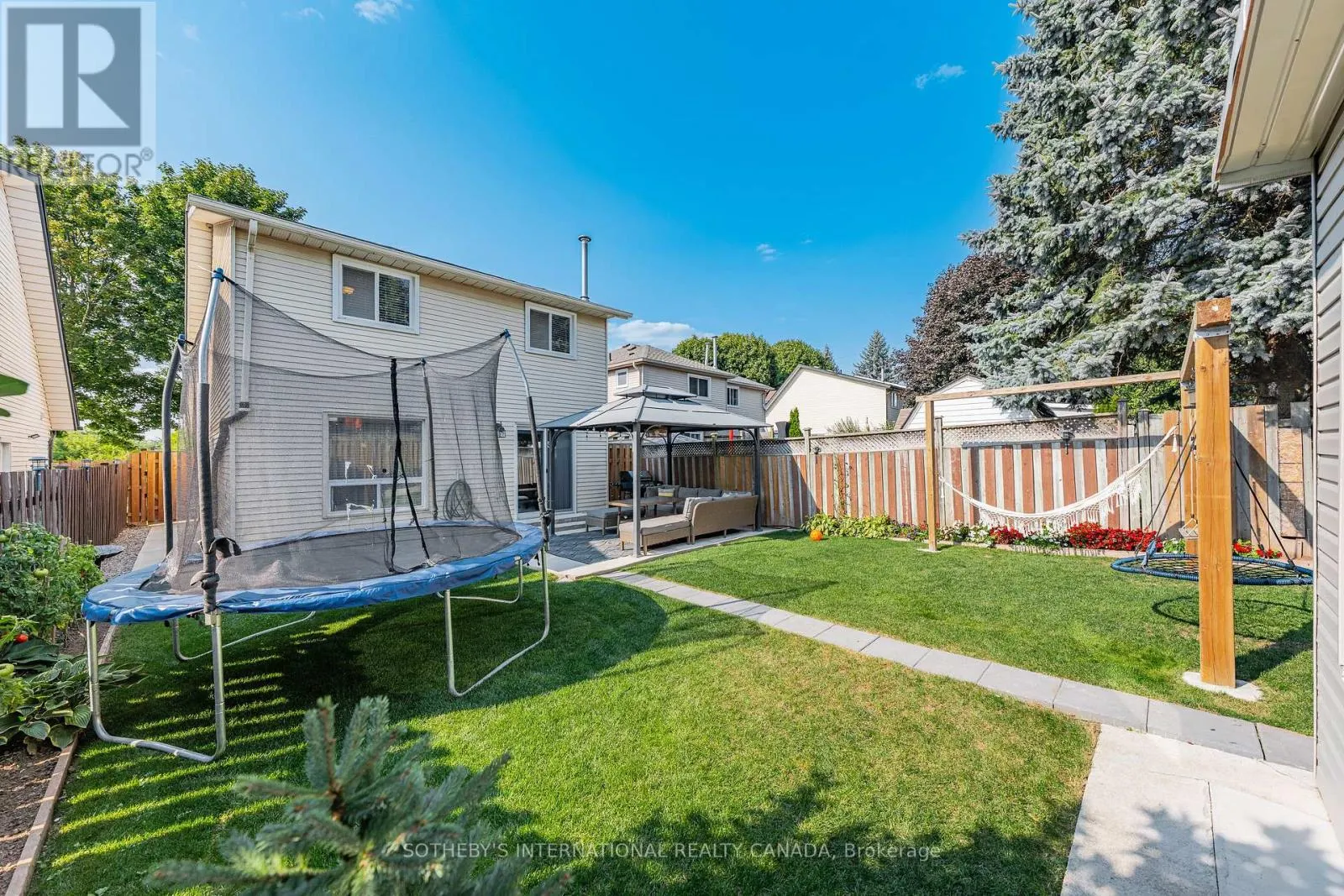 64 GLENBROOK CRESCENT
