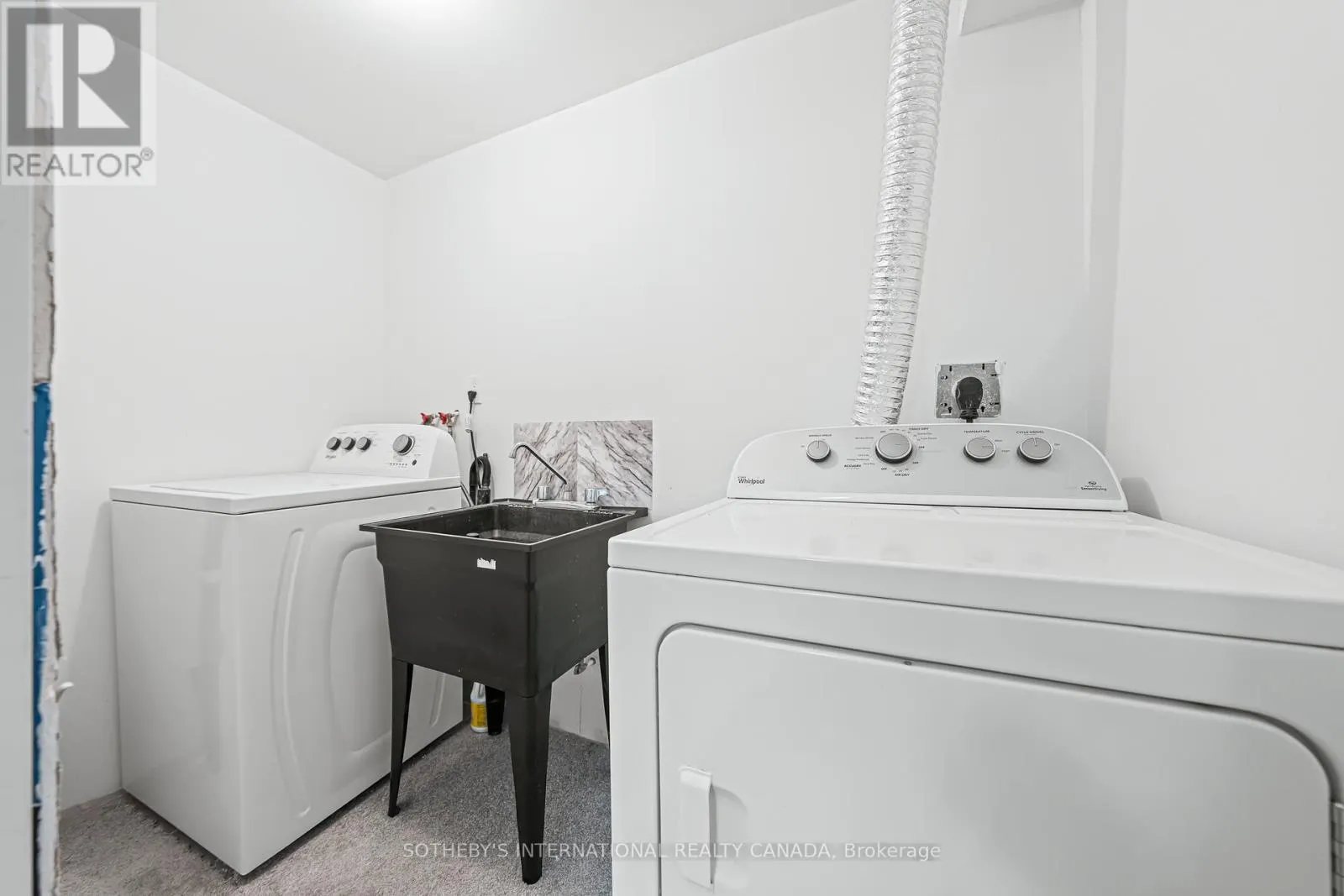 64 GLENBROOK CRESCENT