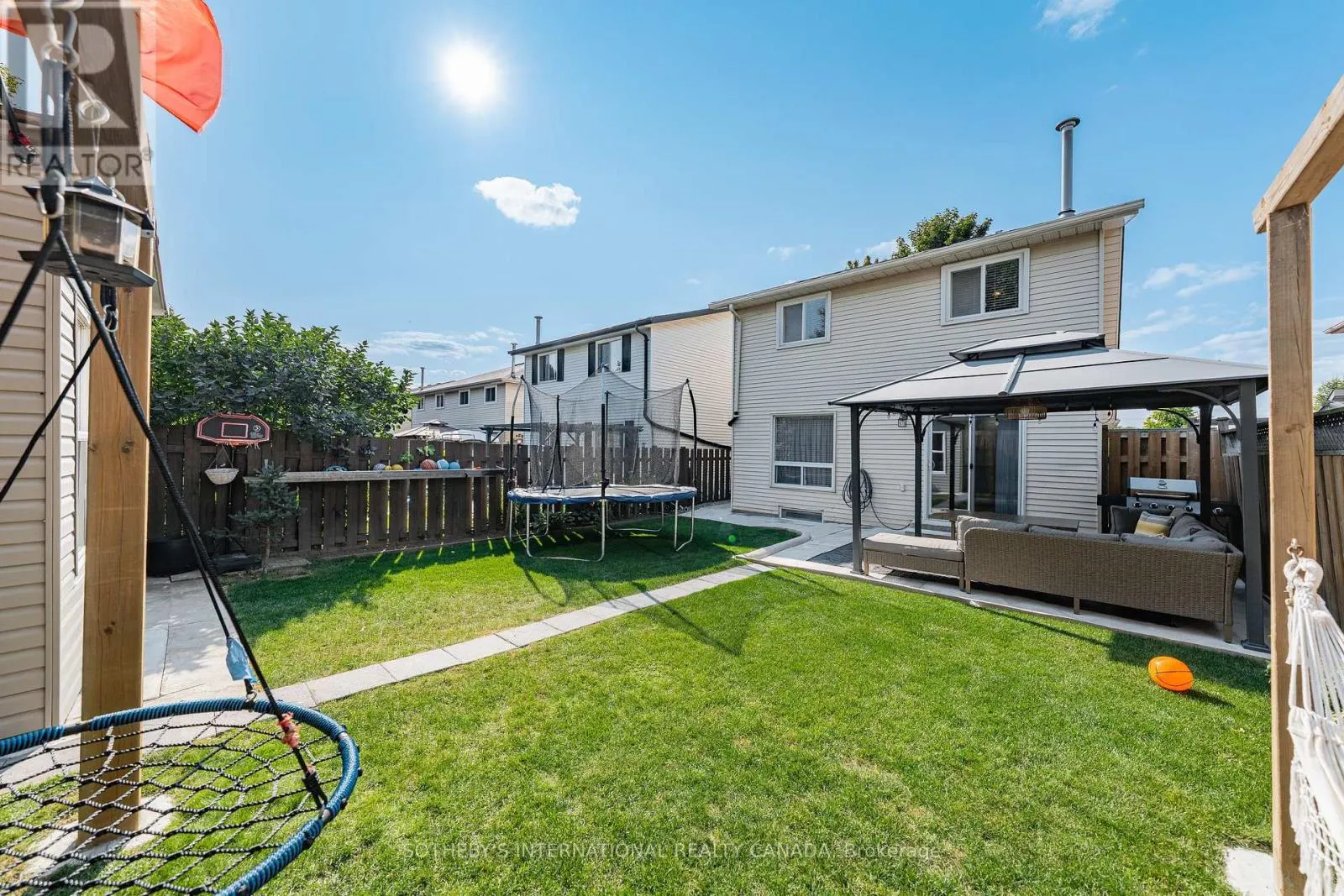 64 GLENBROOK CRESCENT