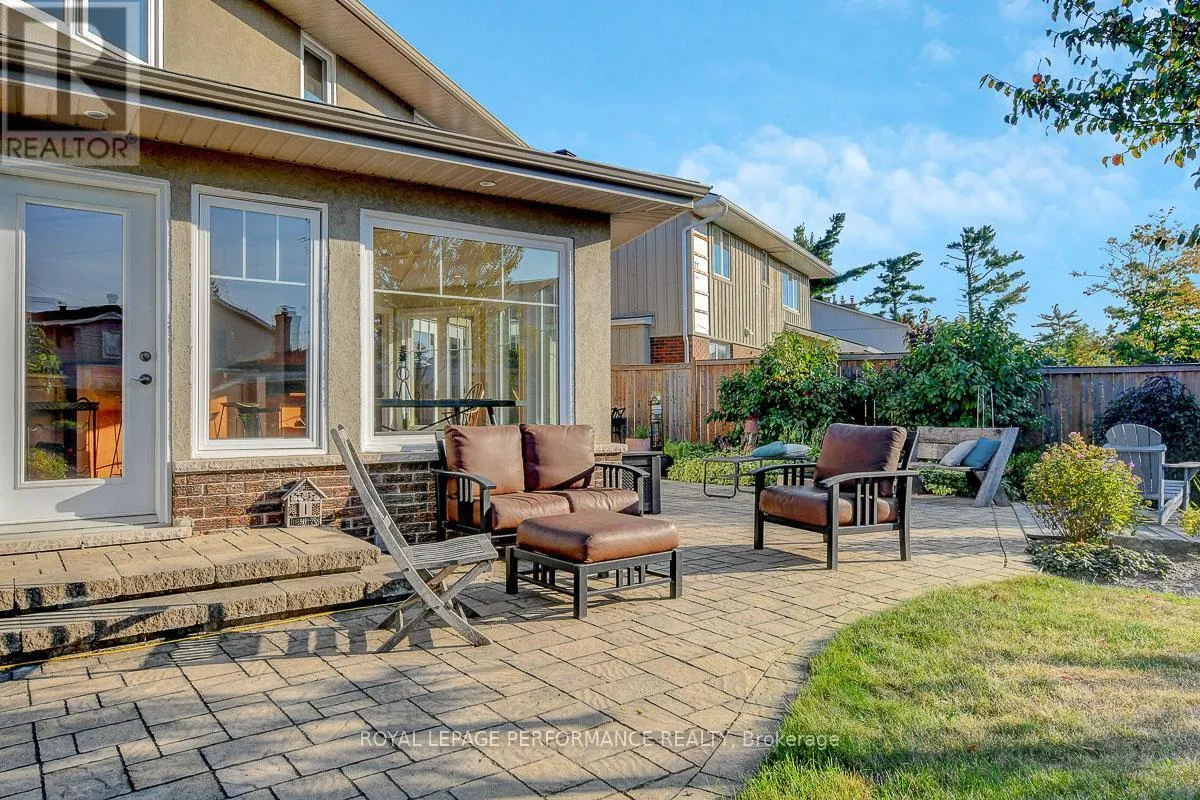 6 SELLERS WAY