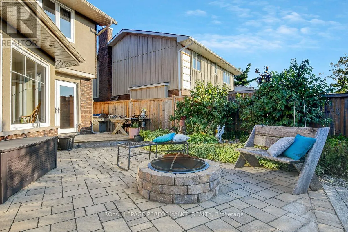 6 SELLERS WAY