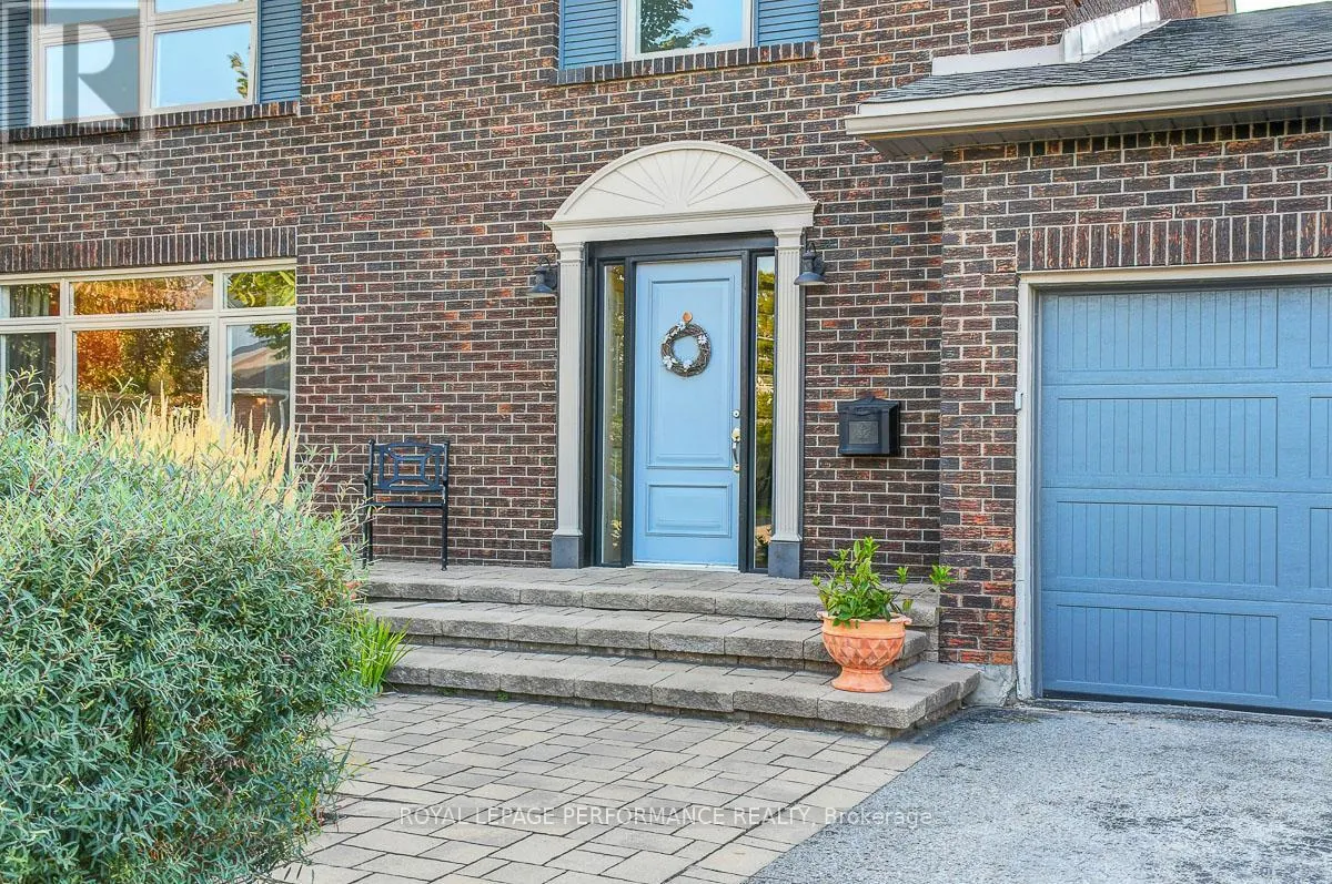 6 SELLERS WAY