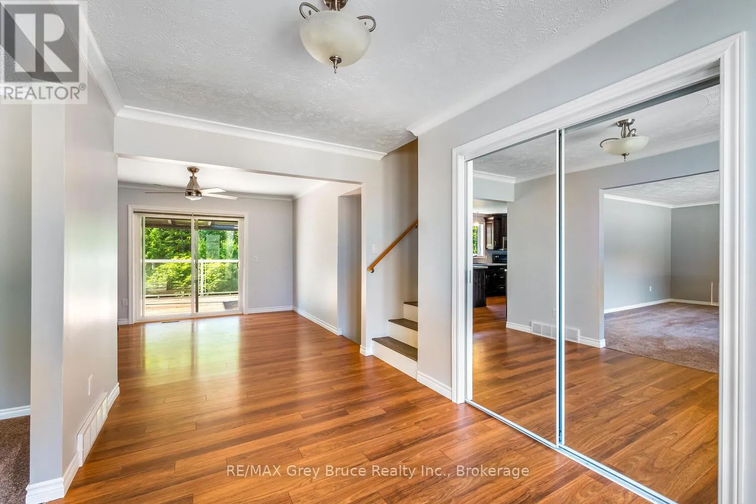 699 20TH STREET W