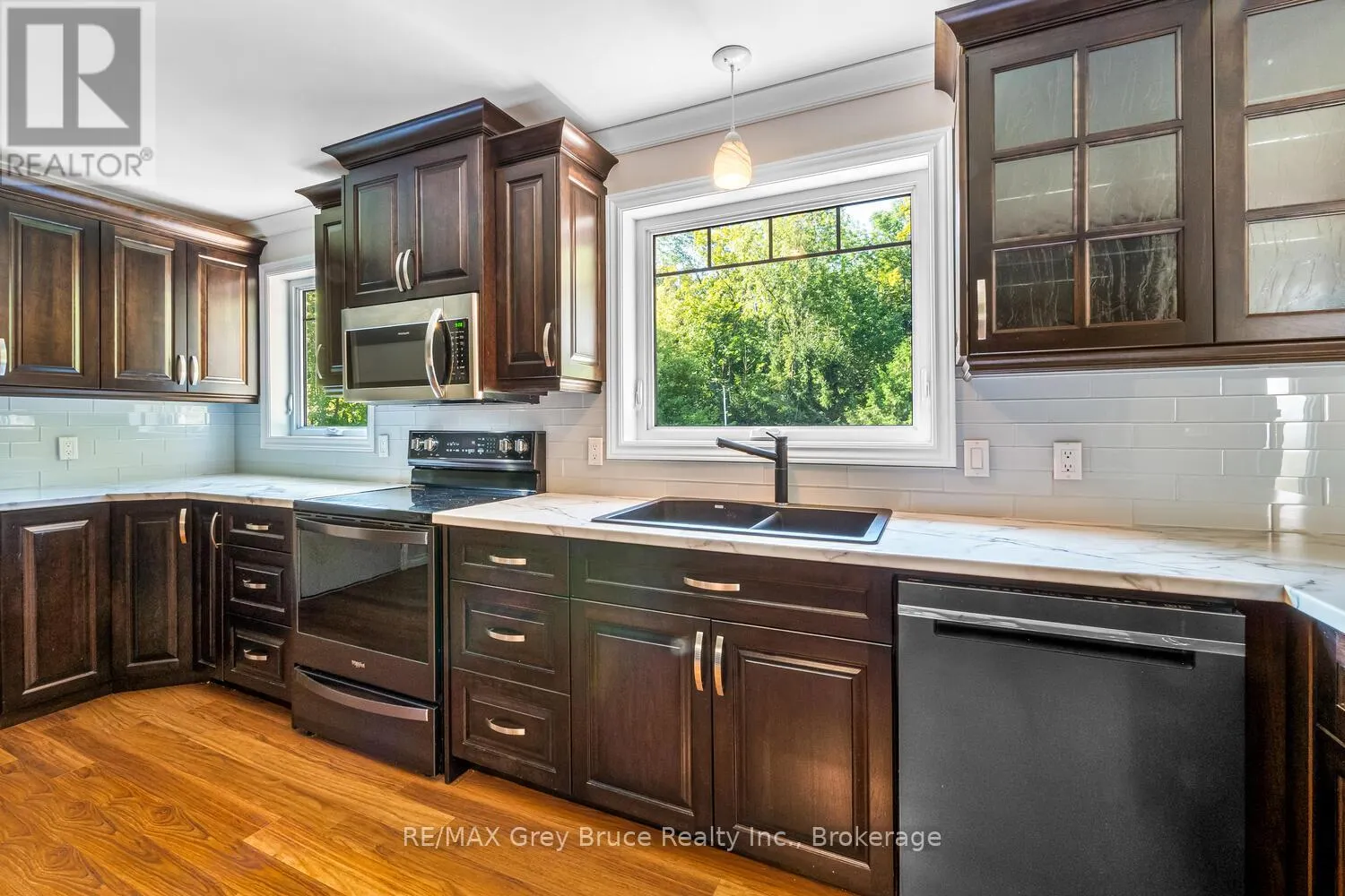 699 20TH STREET W
