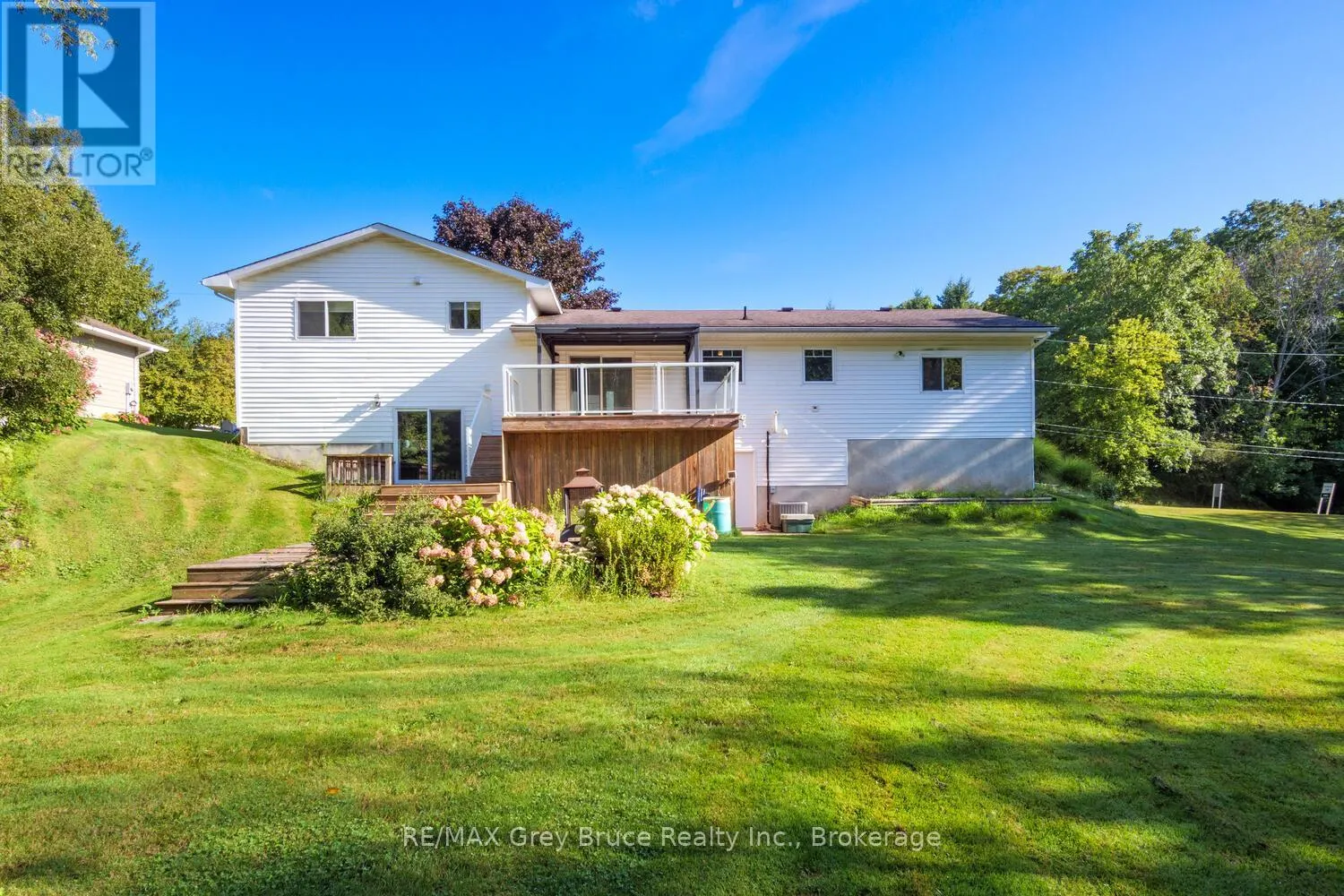 699 20TH STREET W