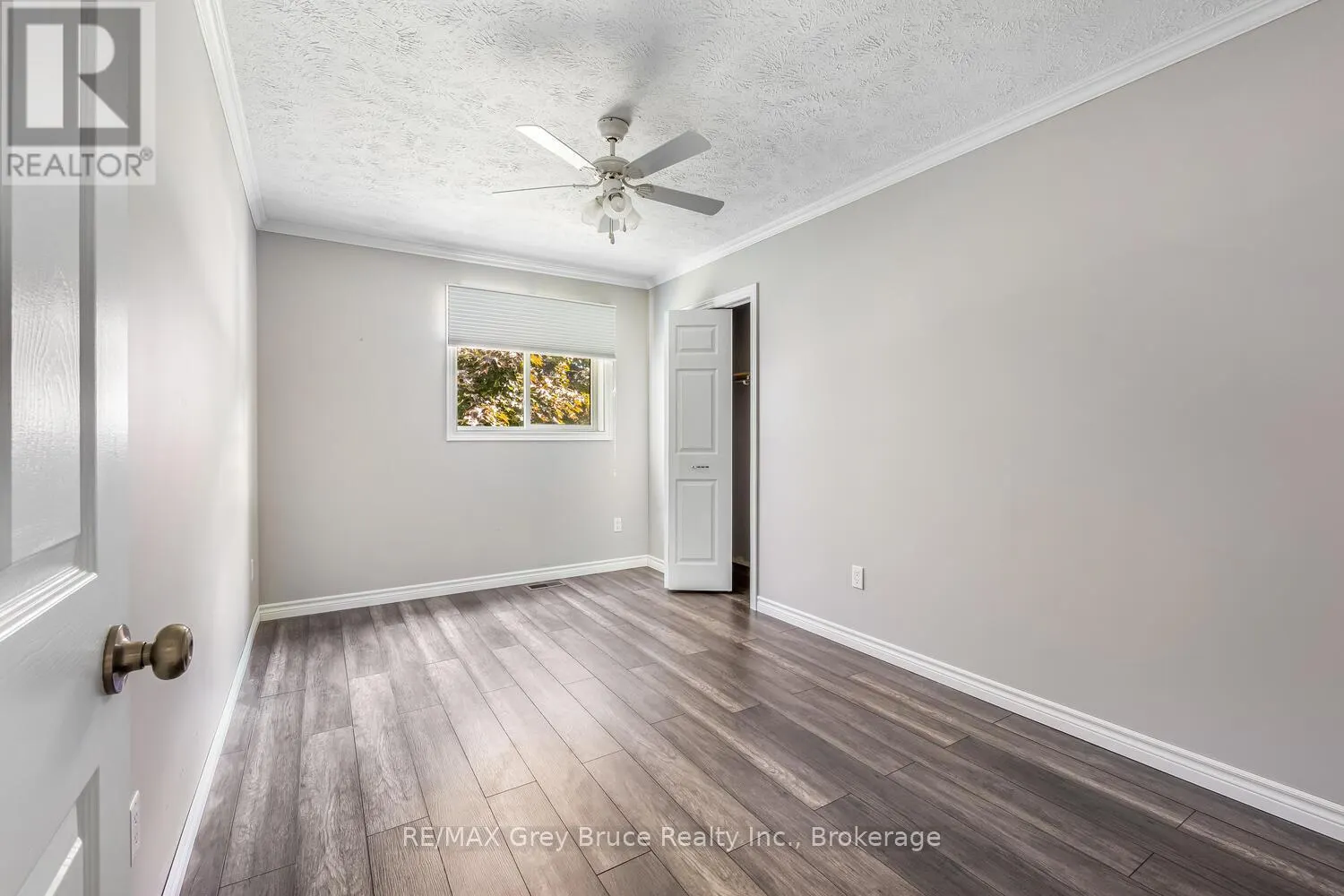 699 20TH STREET W