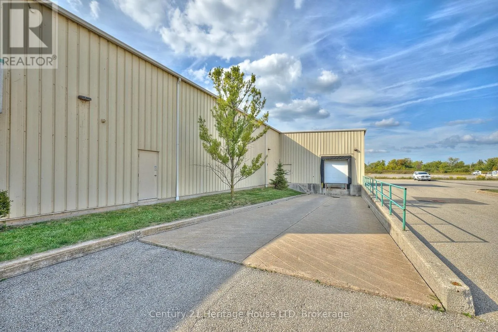 1360 COMMERCE PARKWAY