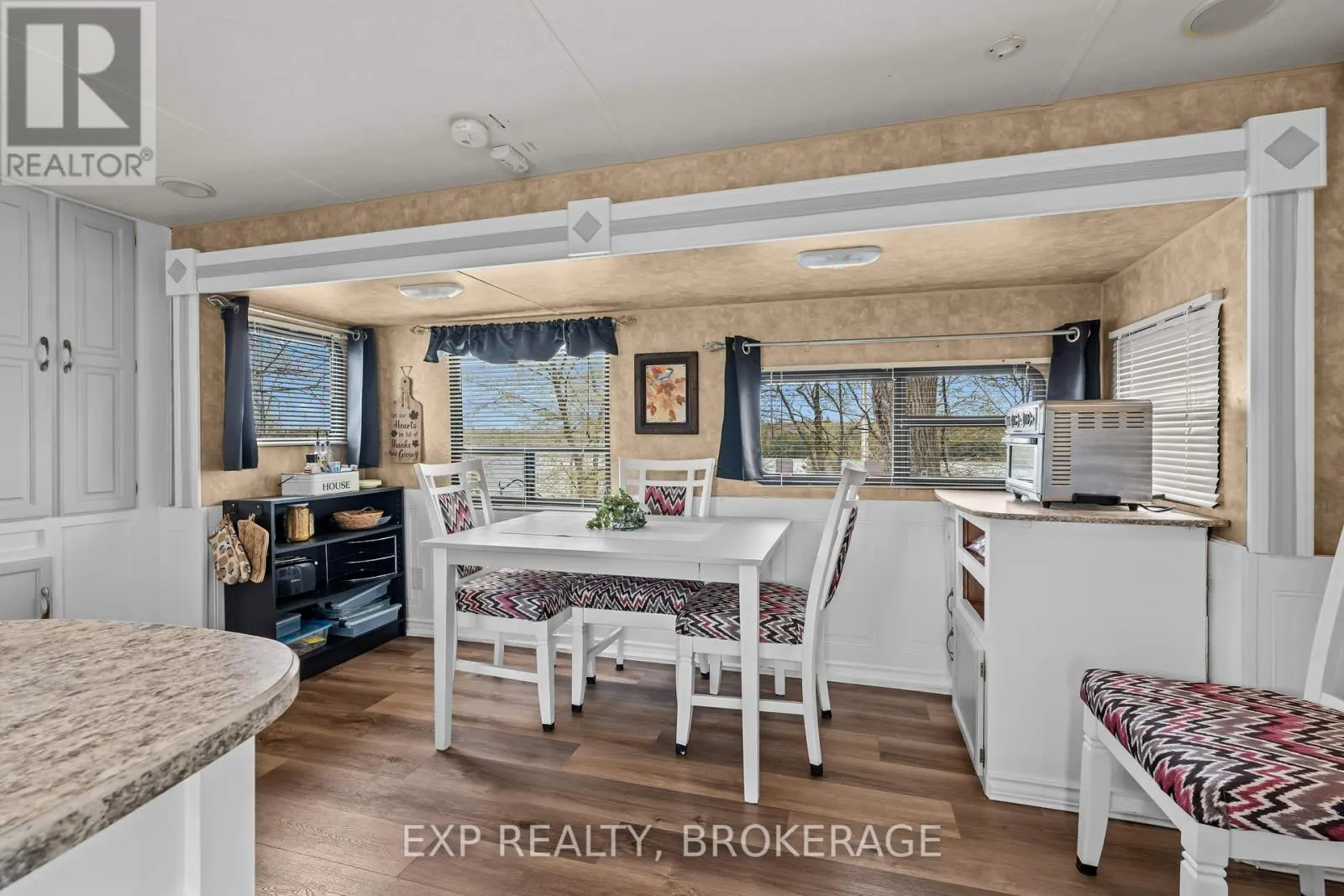 38 - 9 GLENFORD LANE, #38