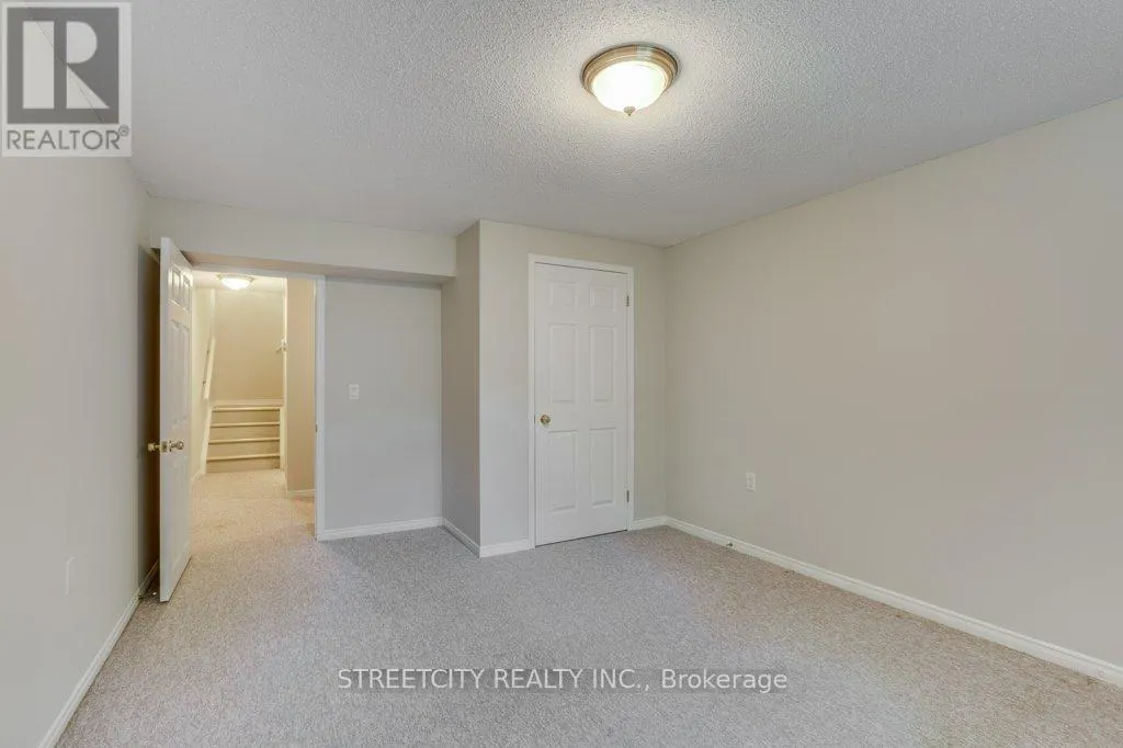 29 - 680 COMMISSIONERS ROAD, #29