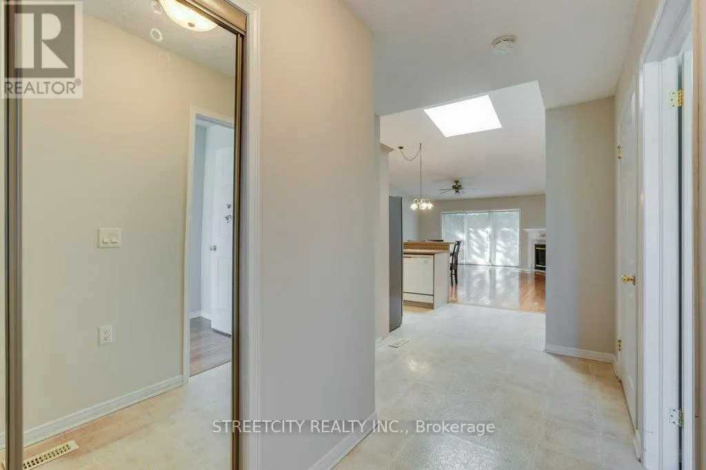 29 - 680 COMMISSIONERS ROAD, #29