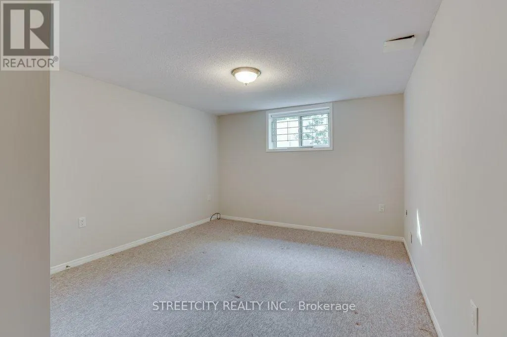 29 - 680 COMMISSIONERS ROAD, #29