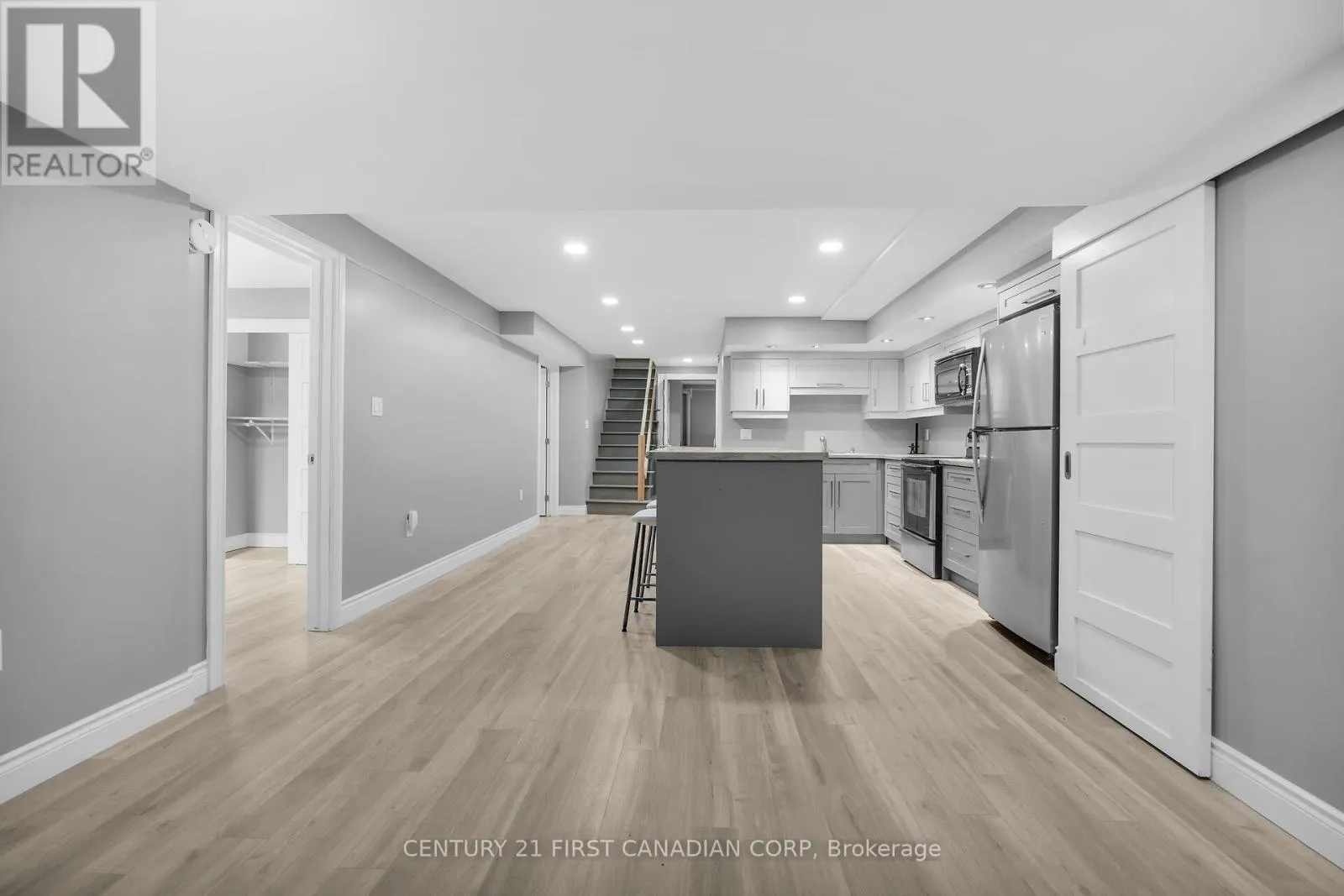 768 FRANKLINWAY CRESCENT