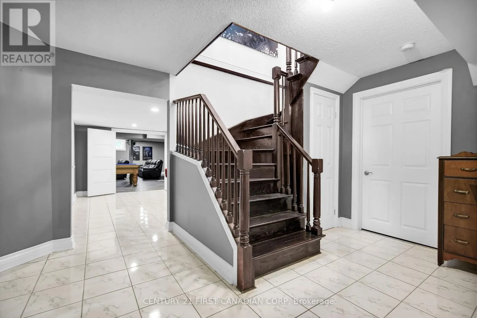 768 FRANKLINWAY CRESCENT
