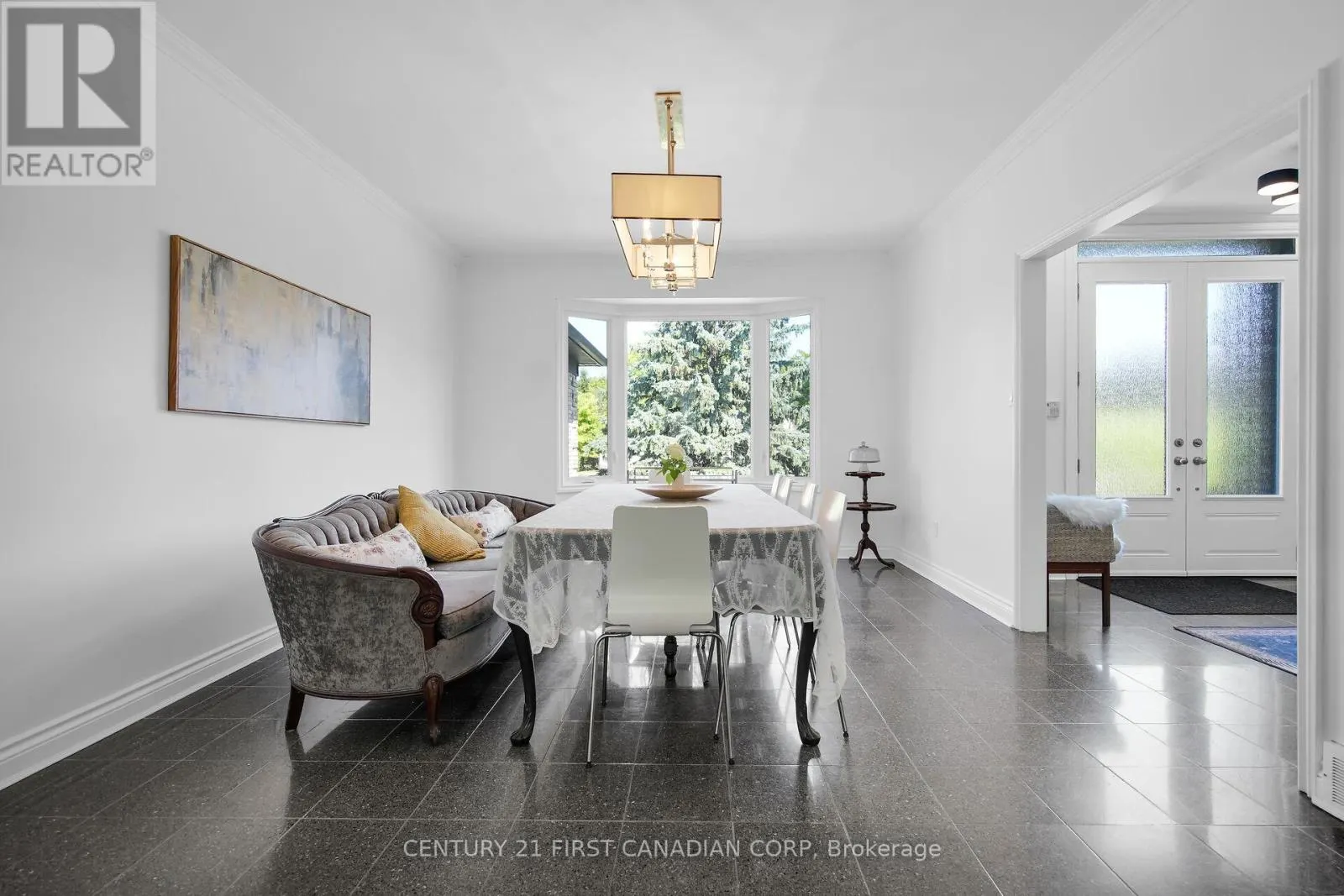 768 FRANKLINWAY CRESCENT