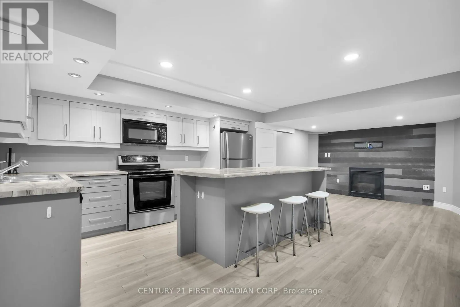 768 FRANKLINWAY CRESCENT