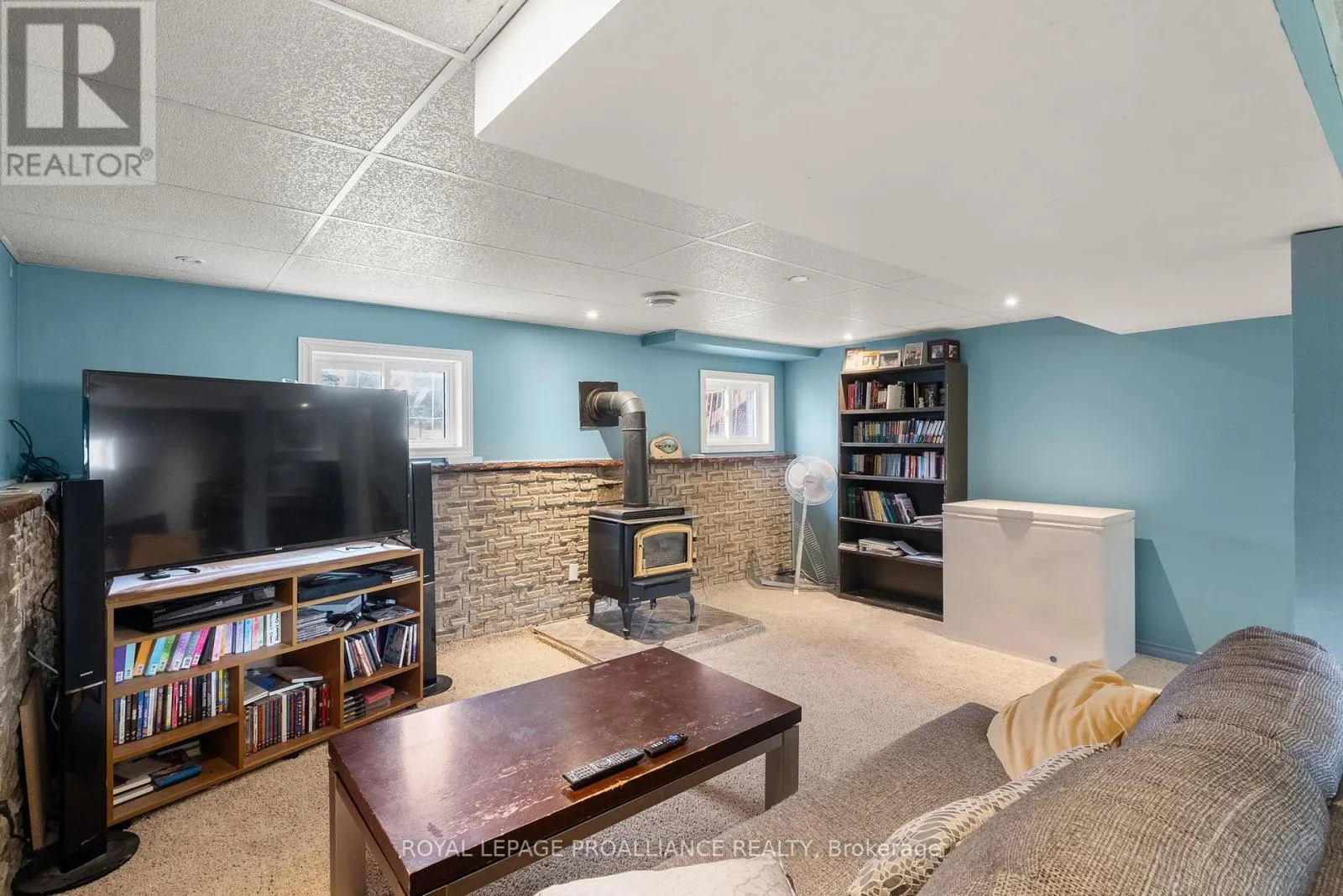 8 ORIOLE CRESCENT
