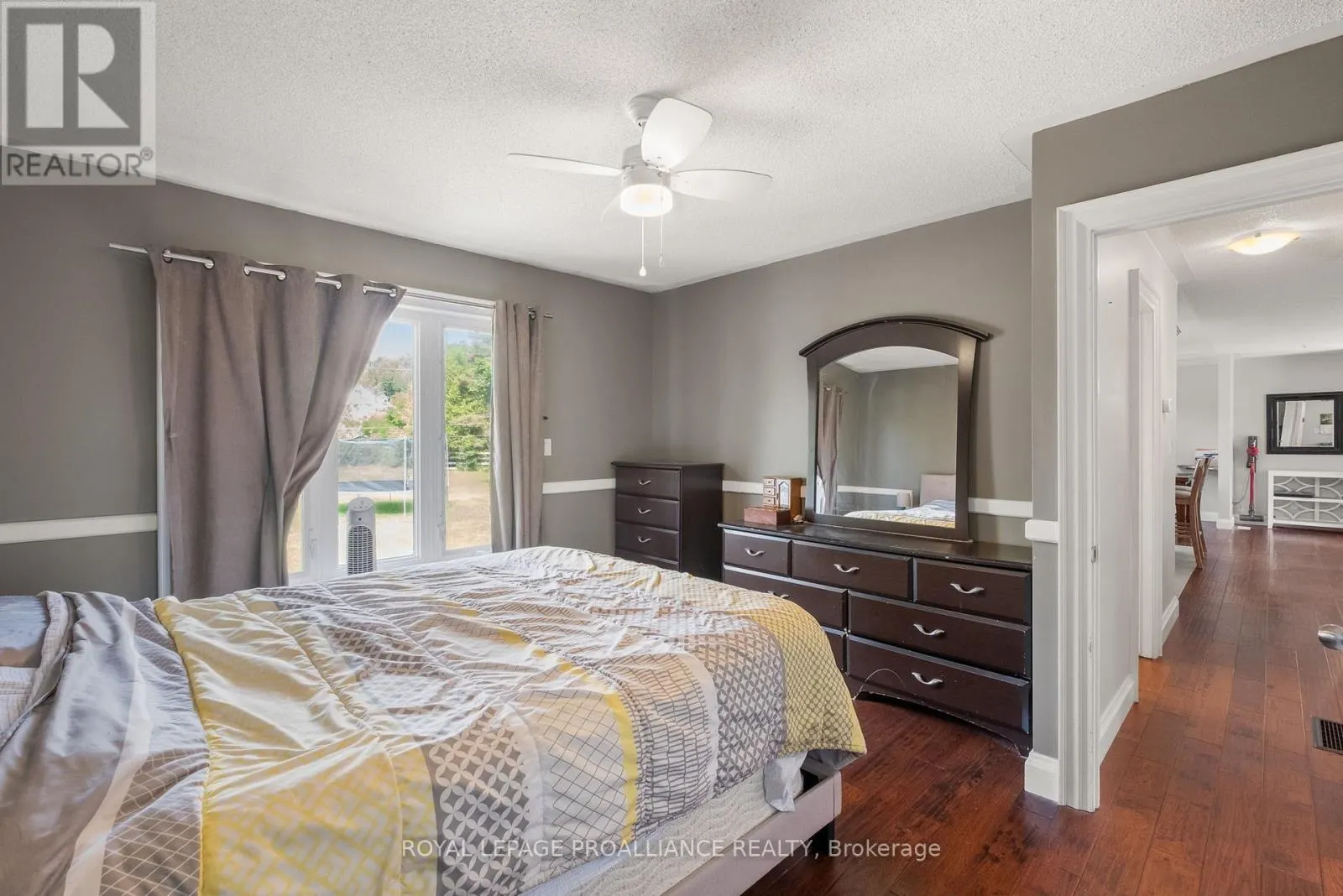 8 ORIOLE CRESCENT