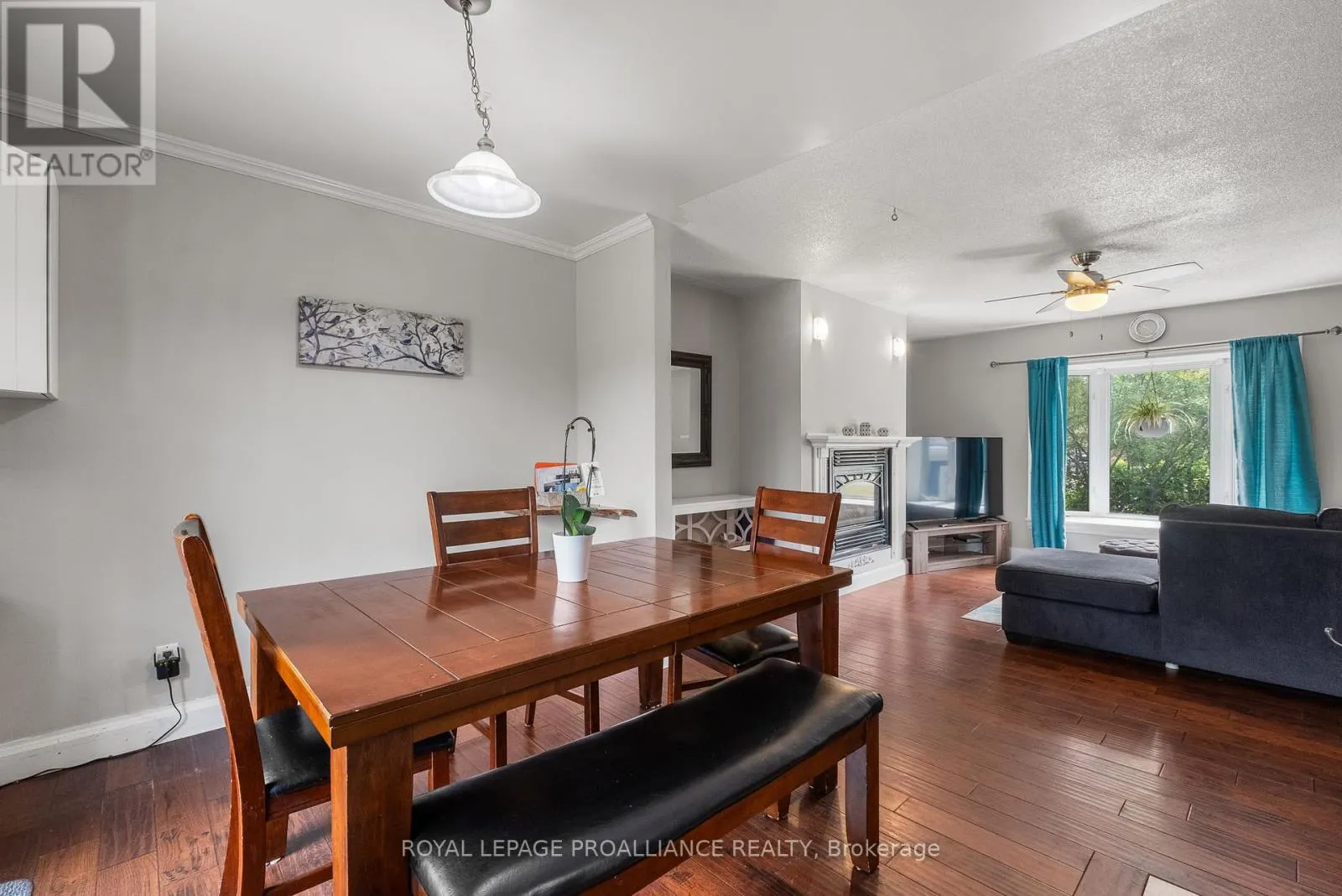 8 ORIOLE CRESCENT