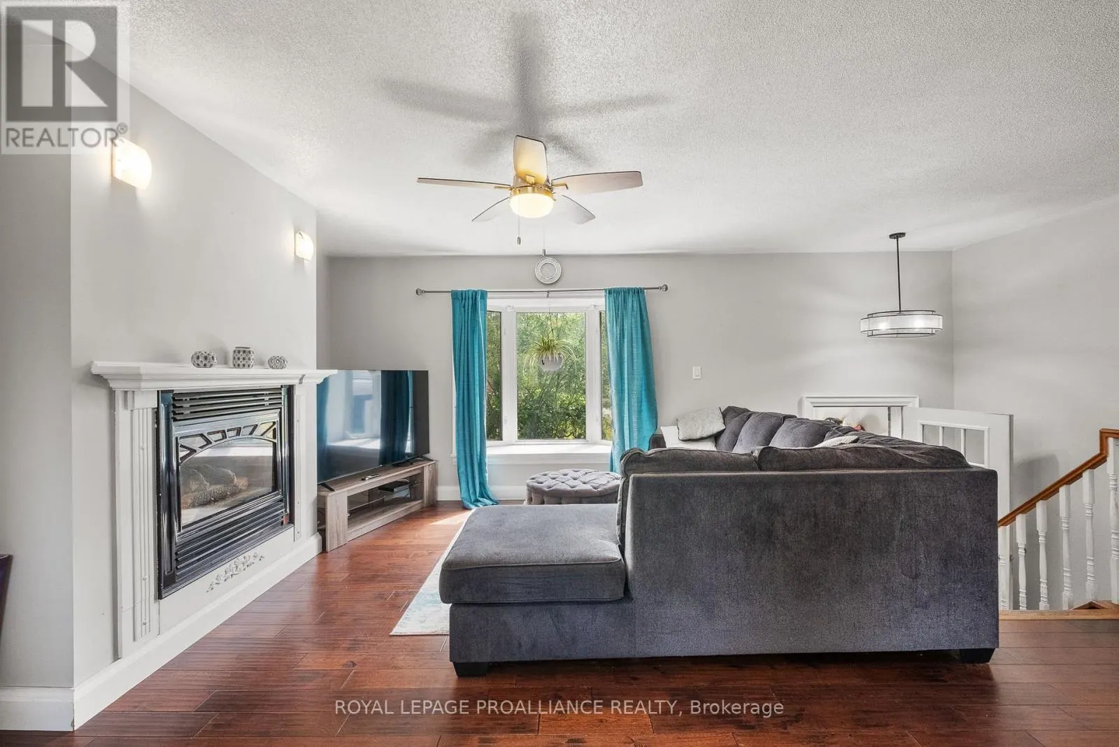 8 ORIOLE CRESCENT