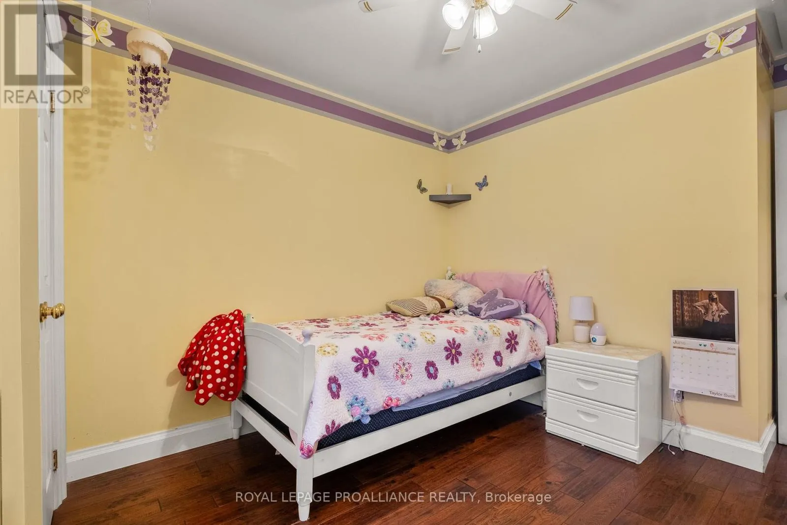 8 ORIOLE CRESCENT
