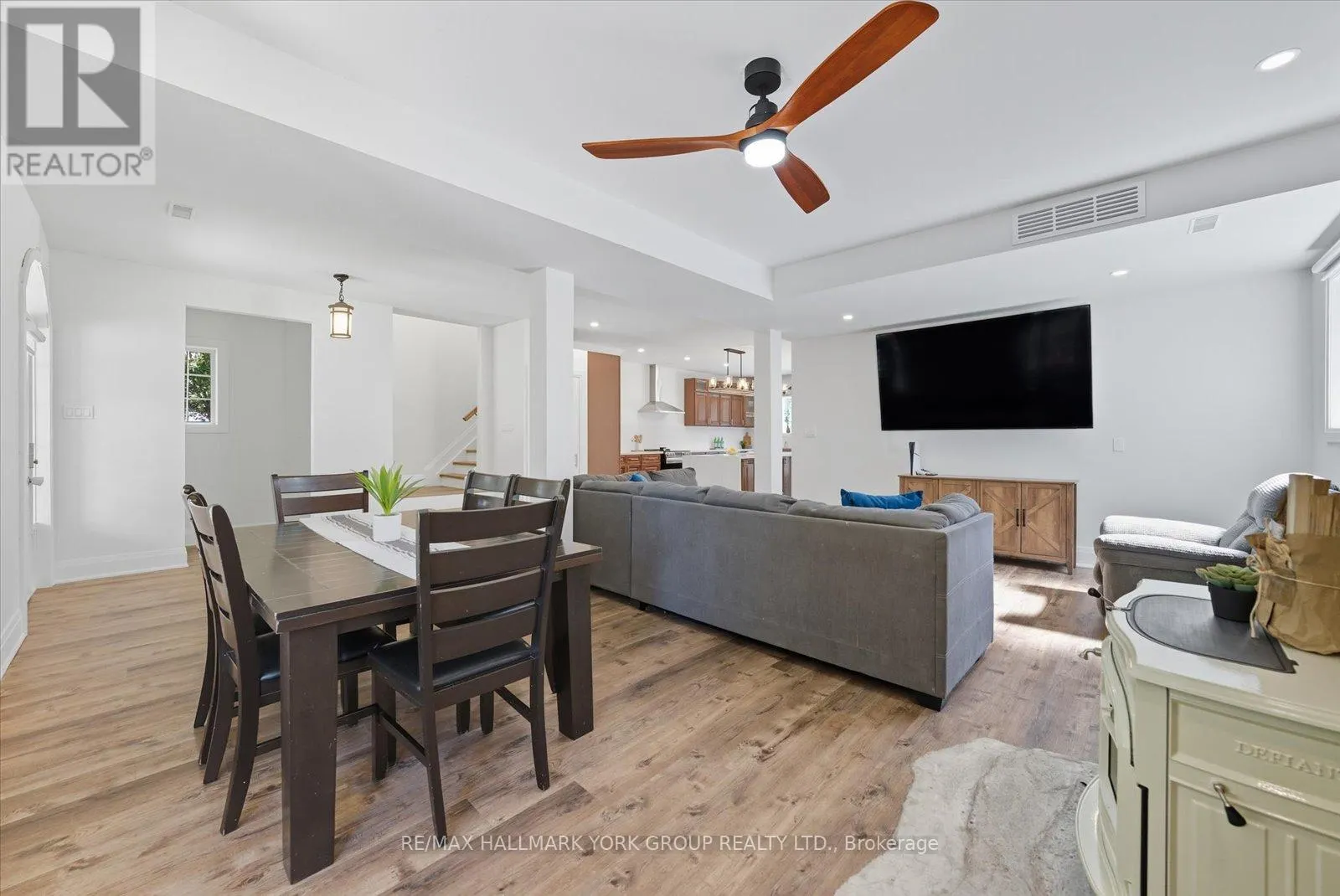 67 ANTIQUARY ROAD