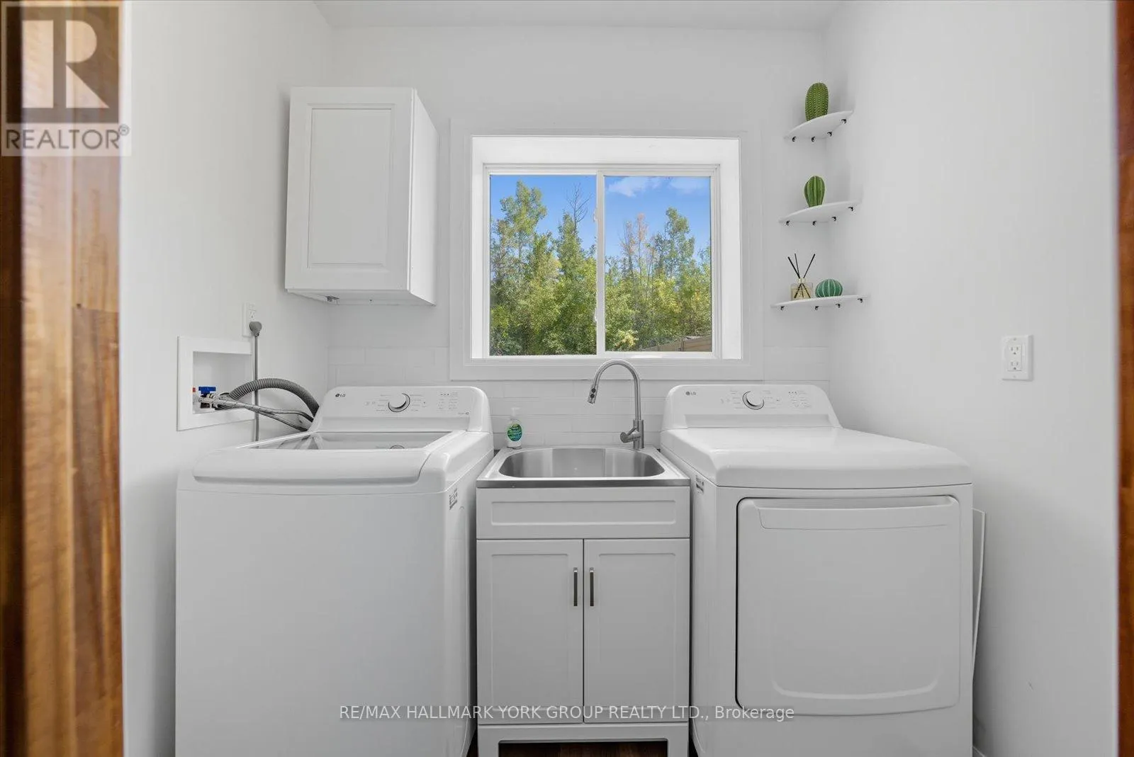 67 ANTIQUARY ROAD