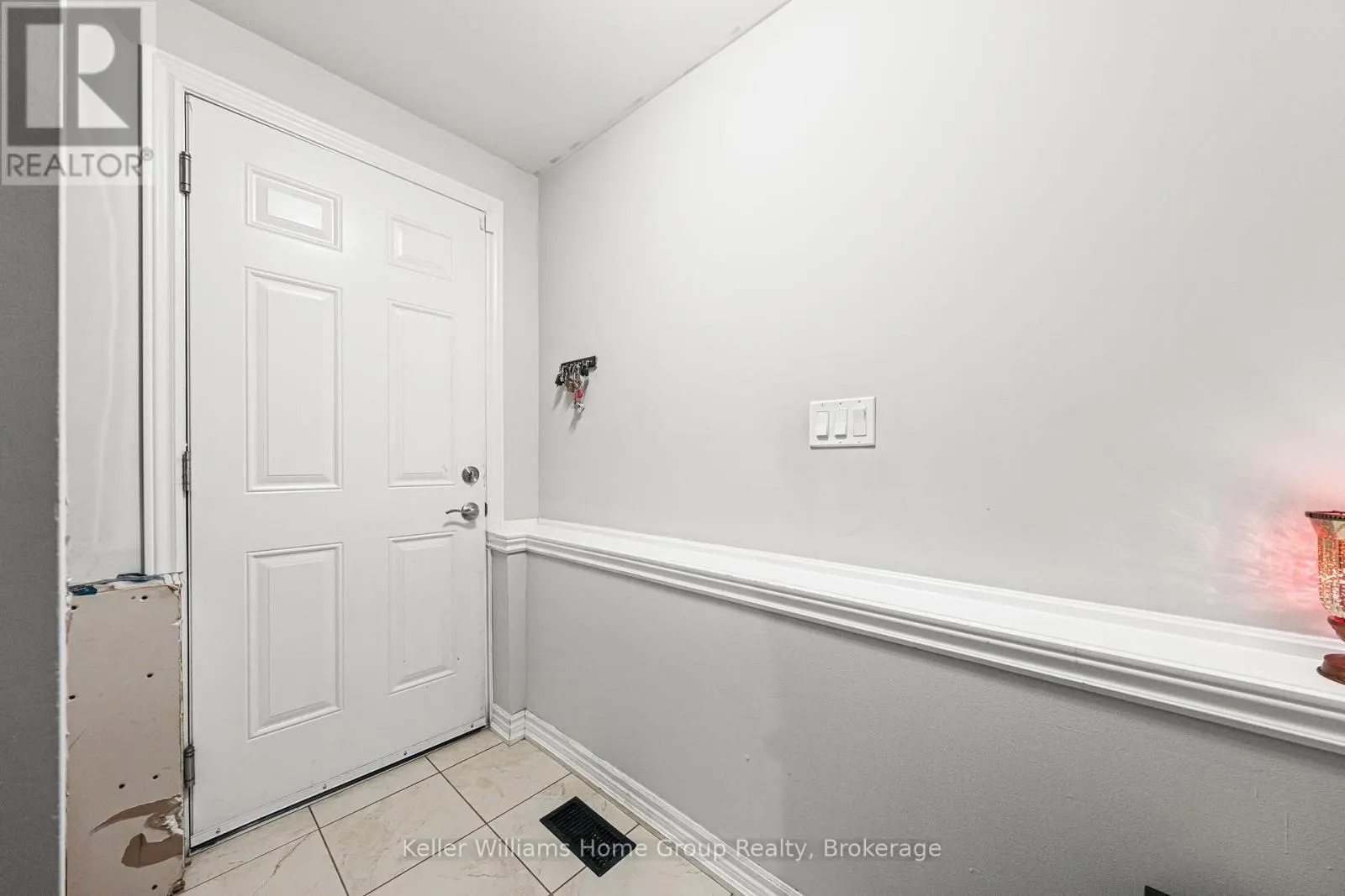 24 COURTNEY STREET