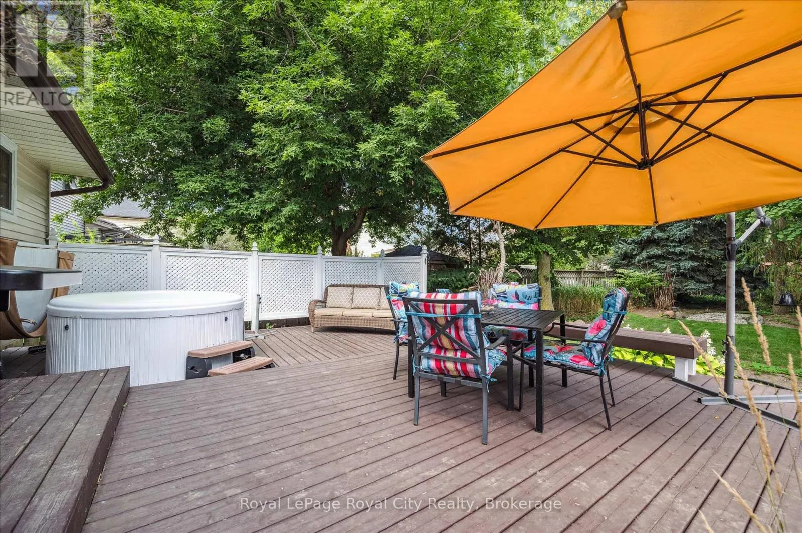 39 GREENWICH DRIVE