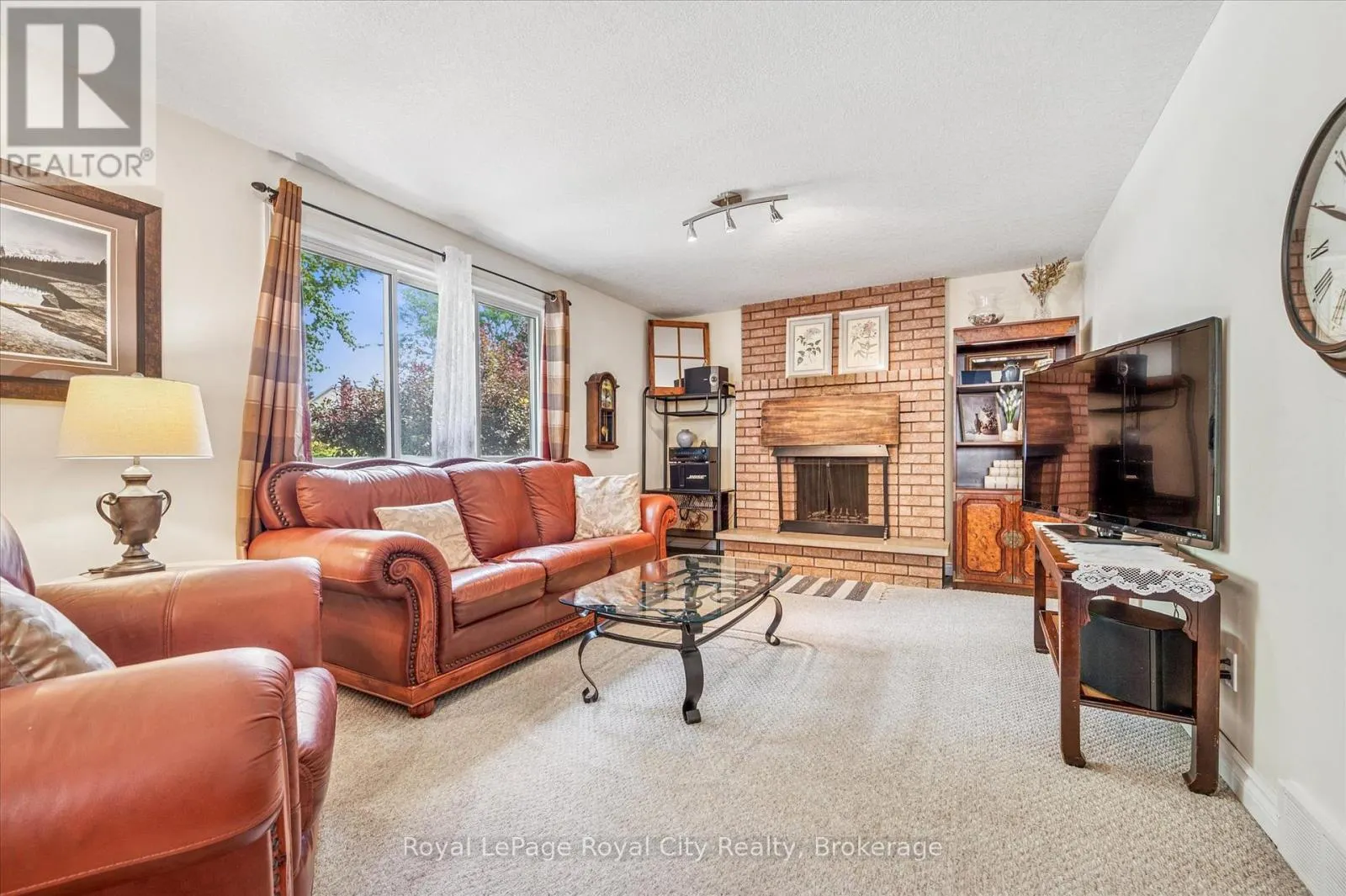 39 GREENWICH DRIVE