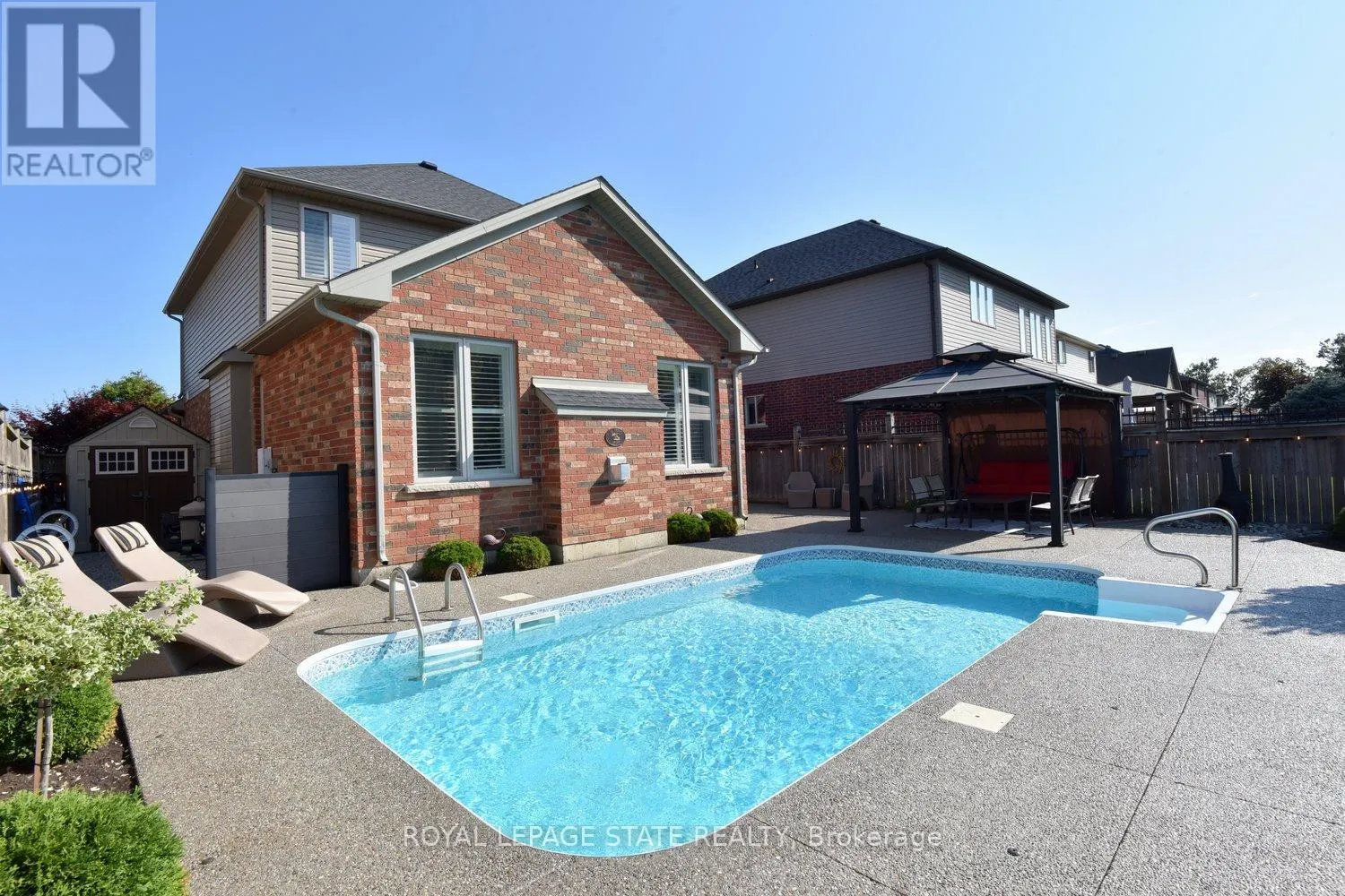 12 DEGROW CRESCENT