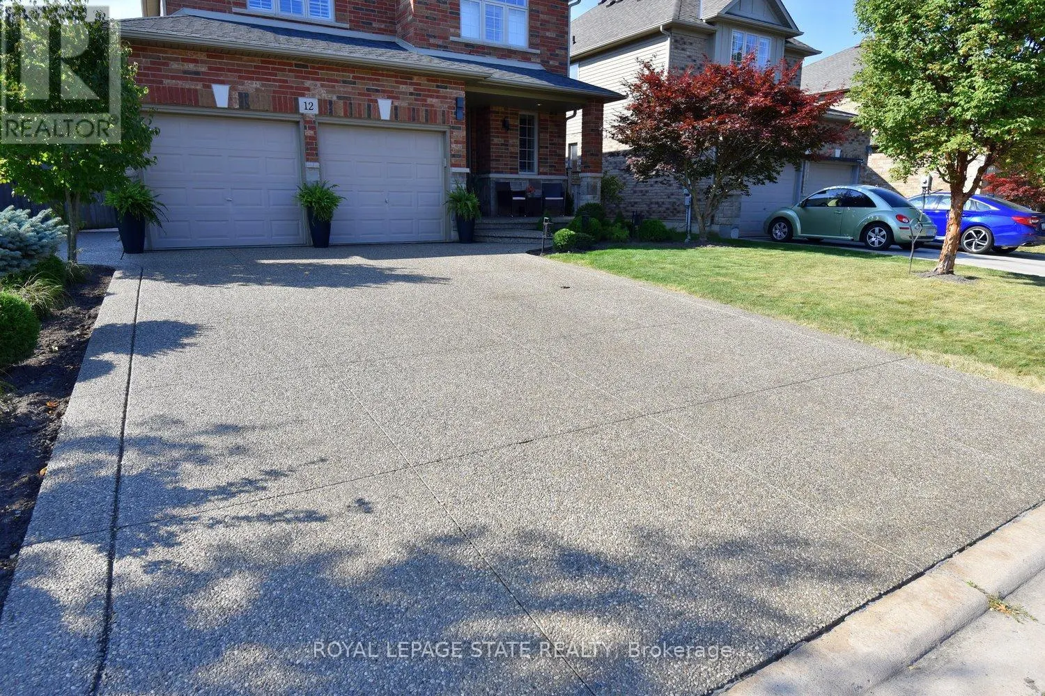 12 DEGROW CRESCENT