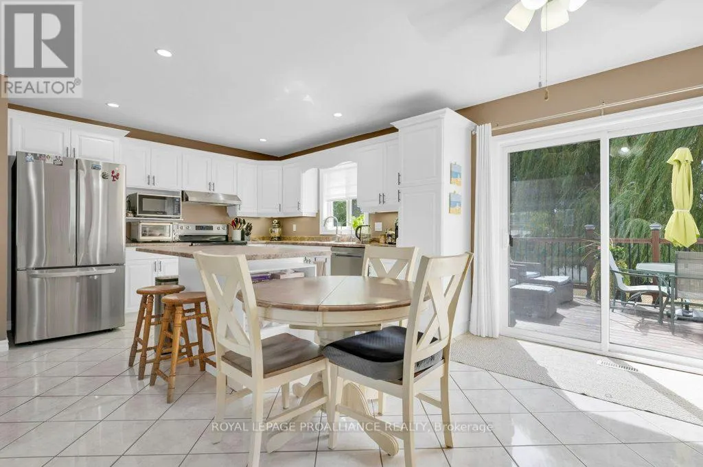 12 STONEGATE CRESCENT