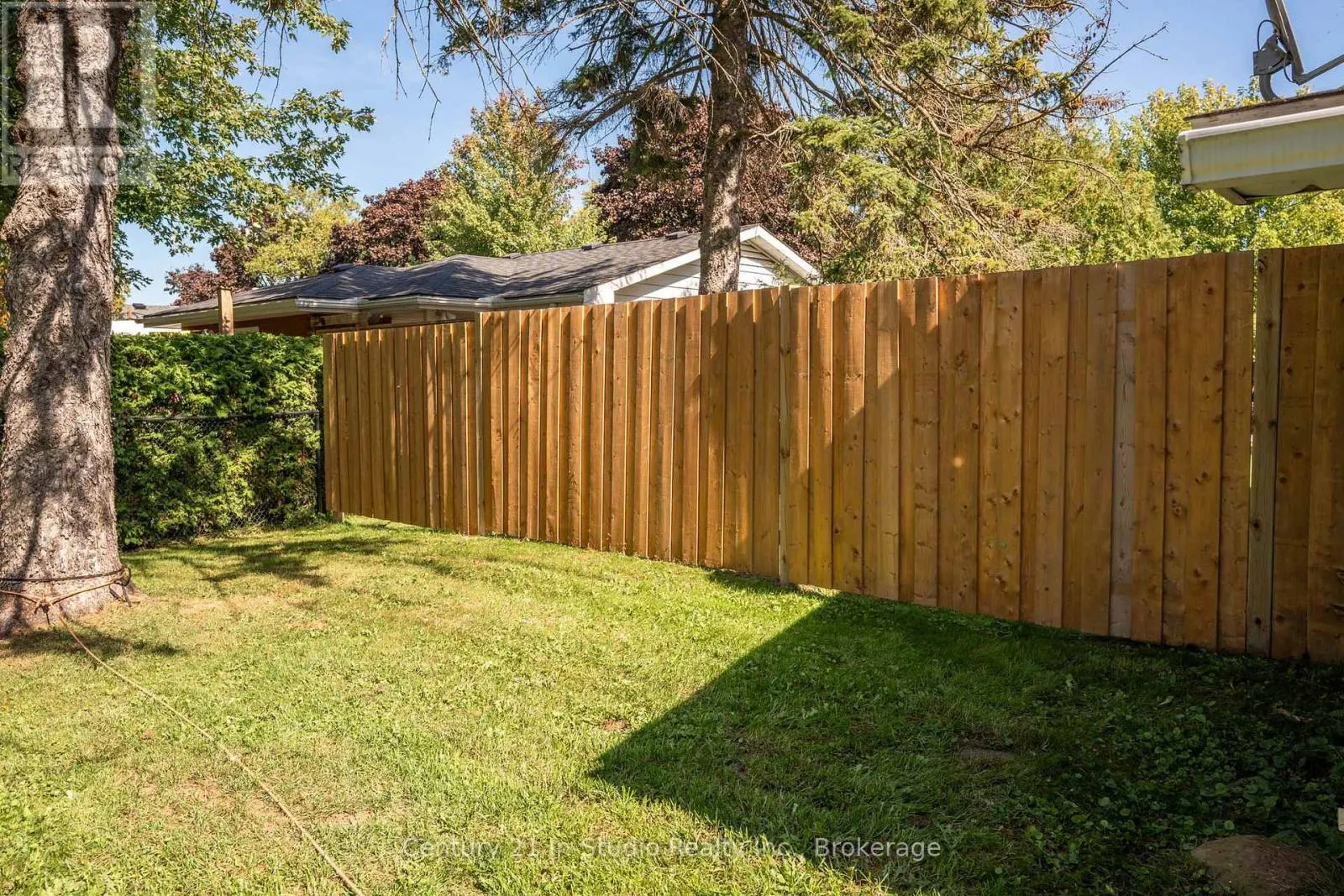 2732 3RD AVENUE W