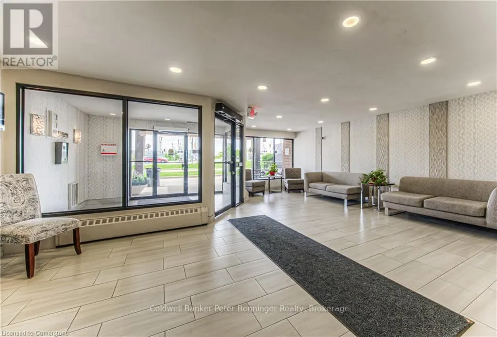 211 - 1100 COURTLAND AVENUE E, #211