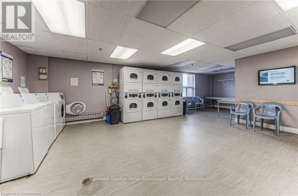 211 - 1100 COURTLAND AVENUE E, #211