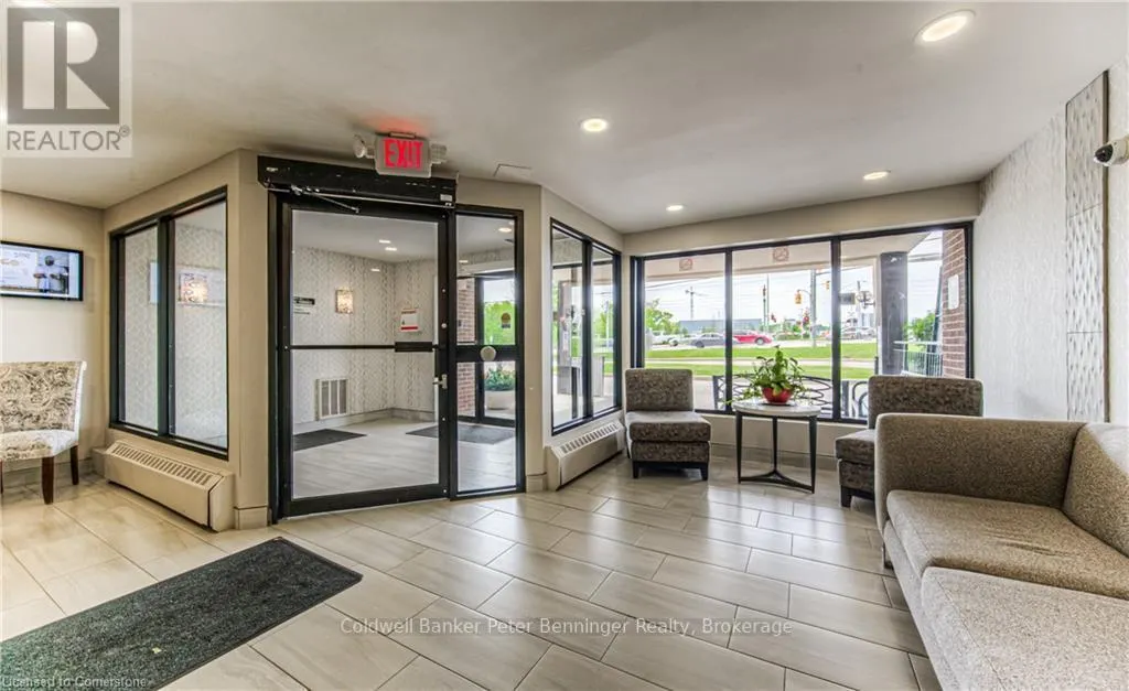 211 - 1100 COURTLAND AVENUE E, #211