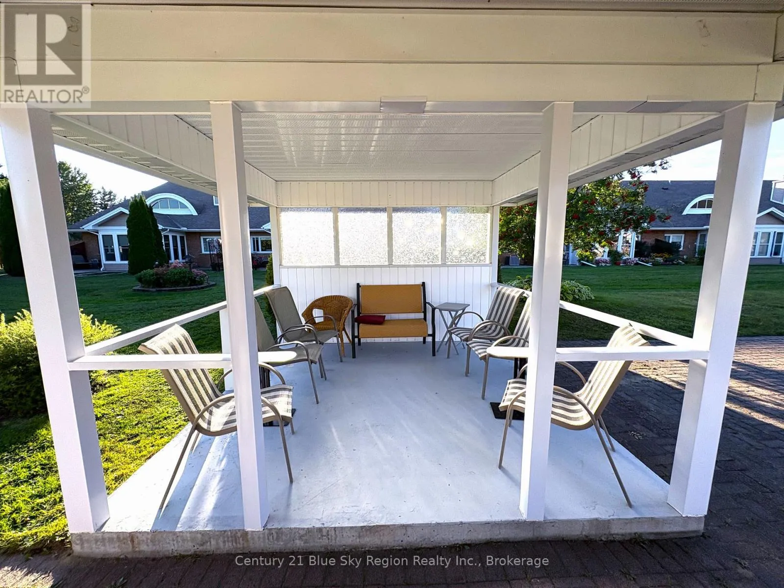 4 - 713 COURSOL ROAD, #4