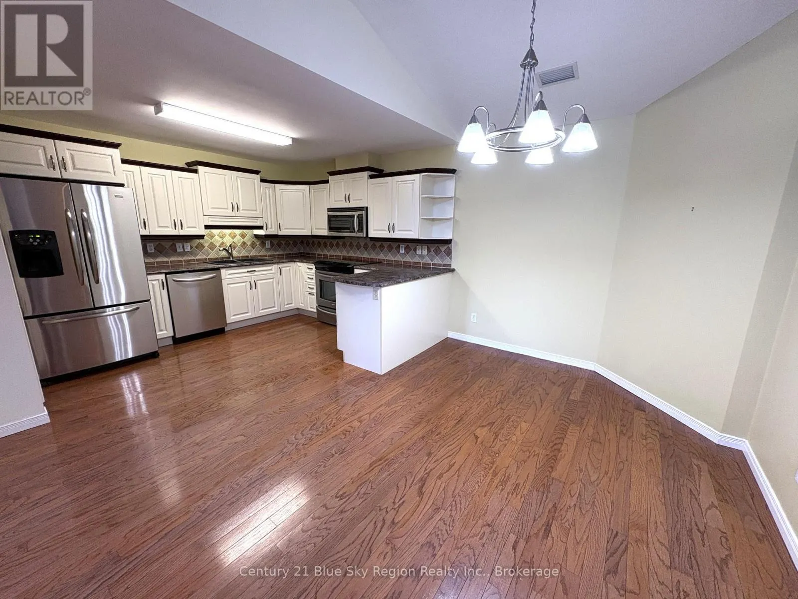 4 - 713 COURSOL ROAD, #4